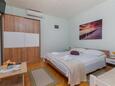 Ložnice Mimice, Ložnice v ubytování typu studio-apartment, s klimatizací a WiFi.