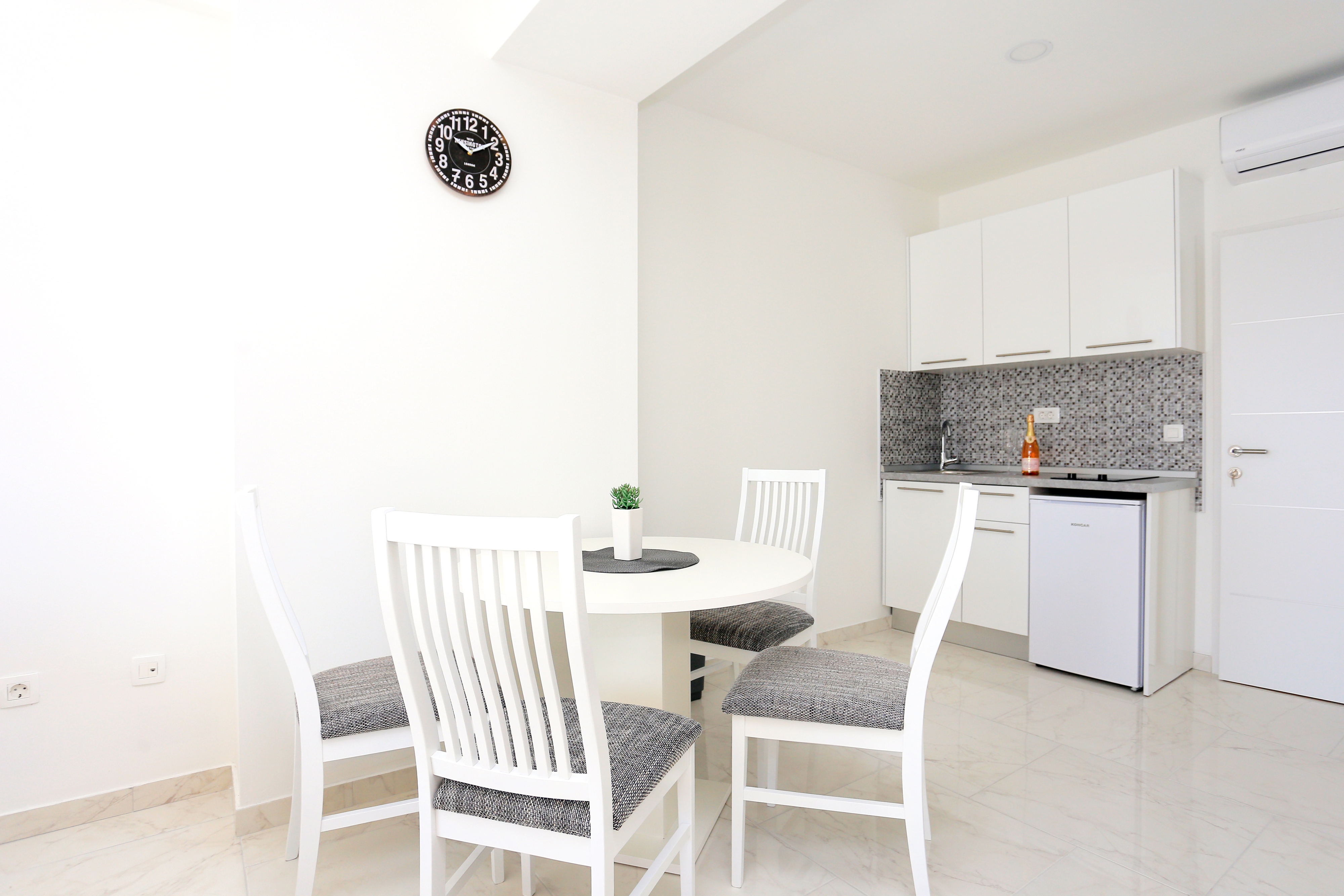 Studio flat near beach Živogošće - Porat, Makarska (AS-18150-b)