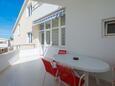 Duće, Terrace in the apartment, with a sea view and WiFi.