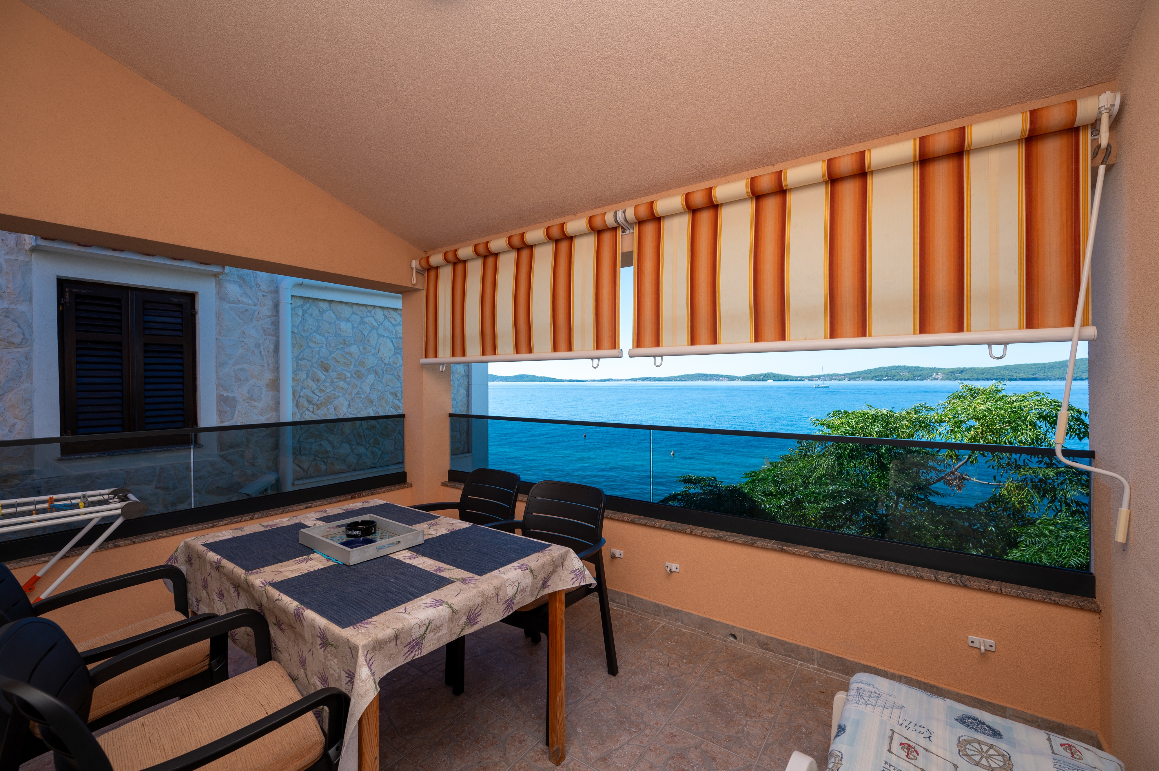 Two bedroom apartment near beach Bibinje, Zadar  A-a
