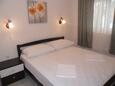 Ložnice 1 Rogoznica, Ložnice 1 v ubytování typu apartment, domácí mazlíčci povoleni a WiFi.