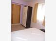 Rogoznica, Ložnice 3 v ubytování typu apartment, domácí mazlíčci povoleni a WiFi.