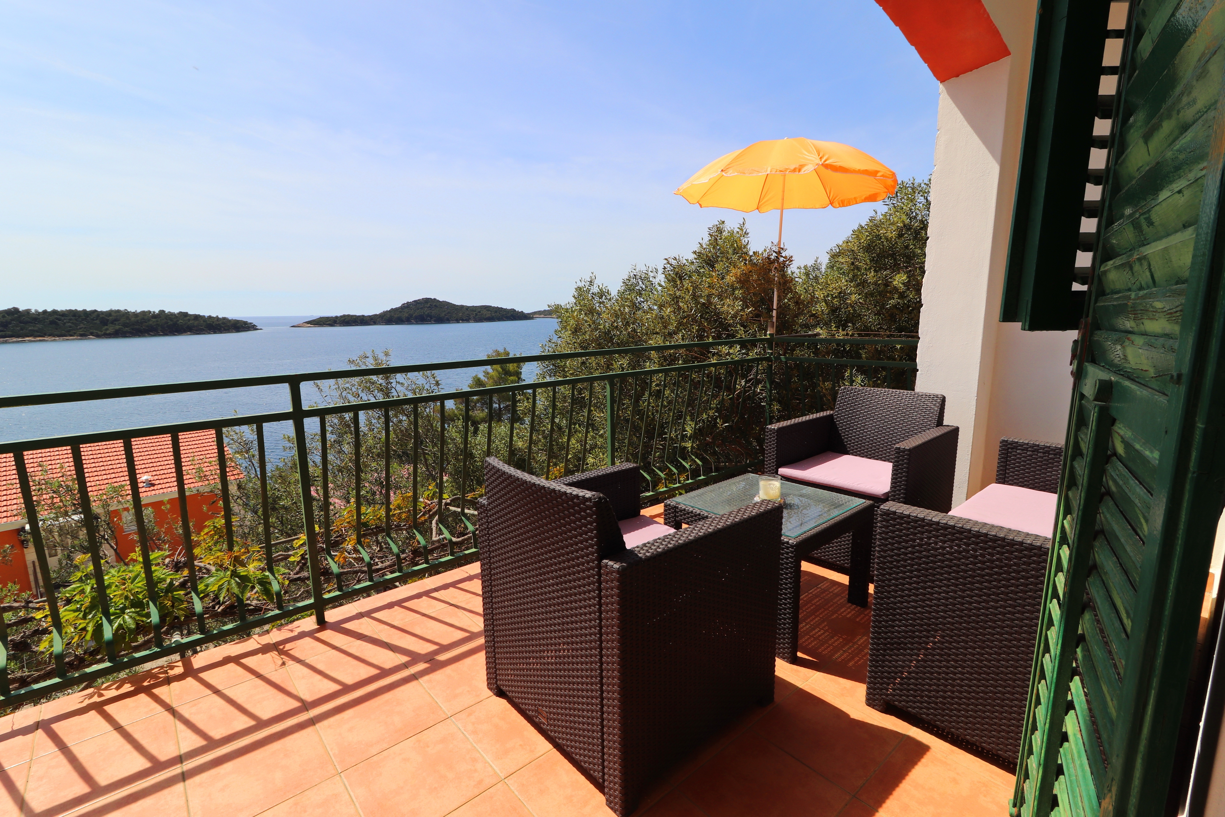 Three bedroom apartment with terrace and sea view Prižba, Korčula  A-a