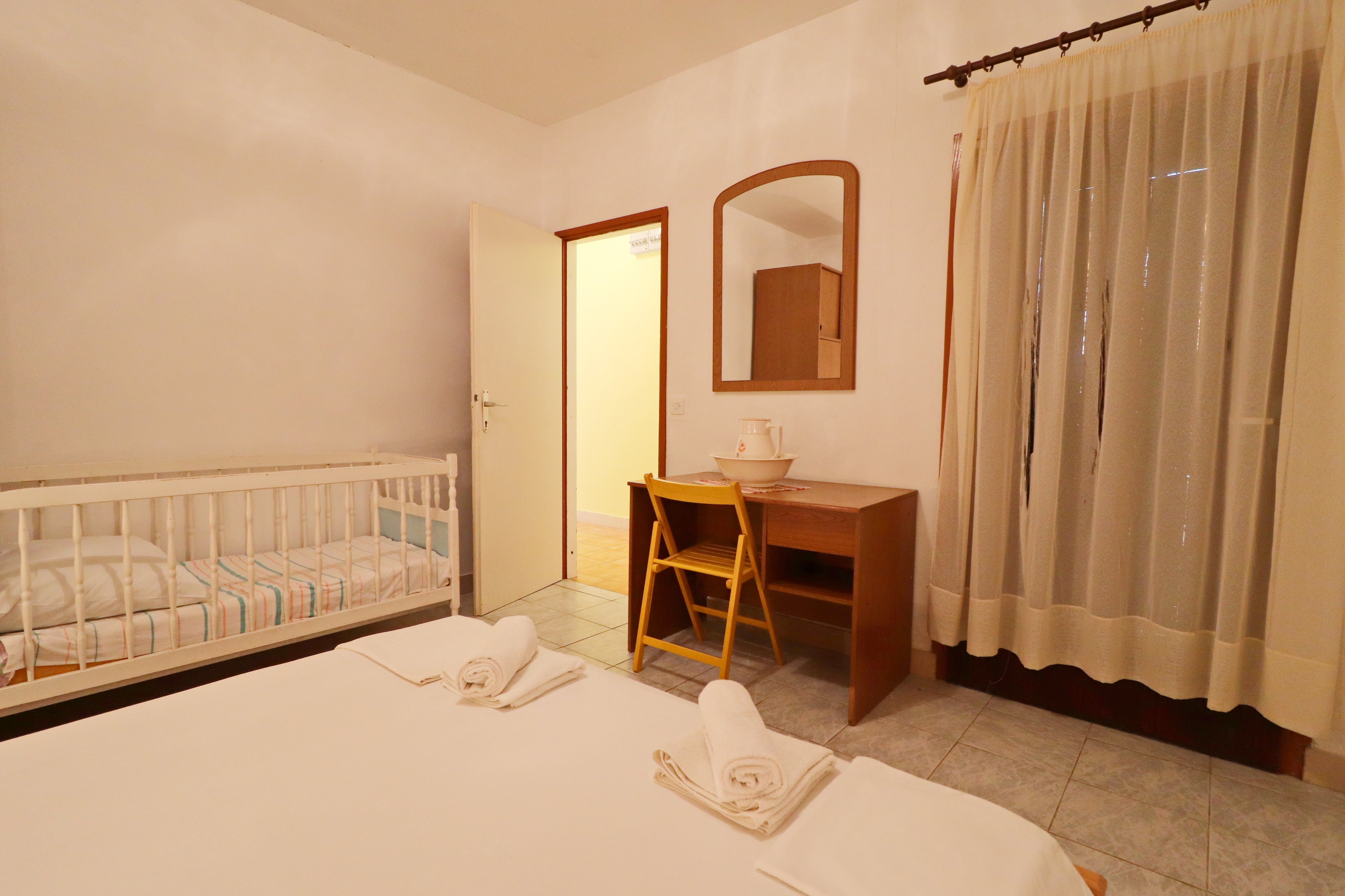 Three bedroom apartment with terrace and sea view Prižba, Korčula  A-a