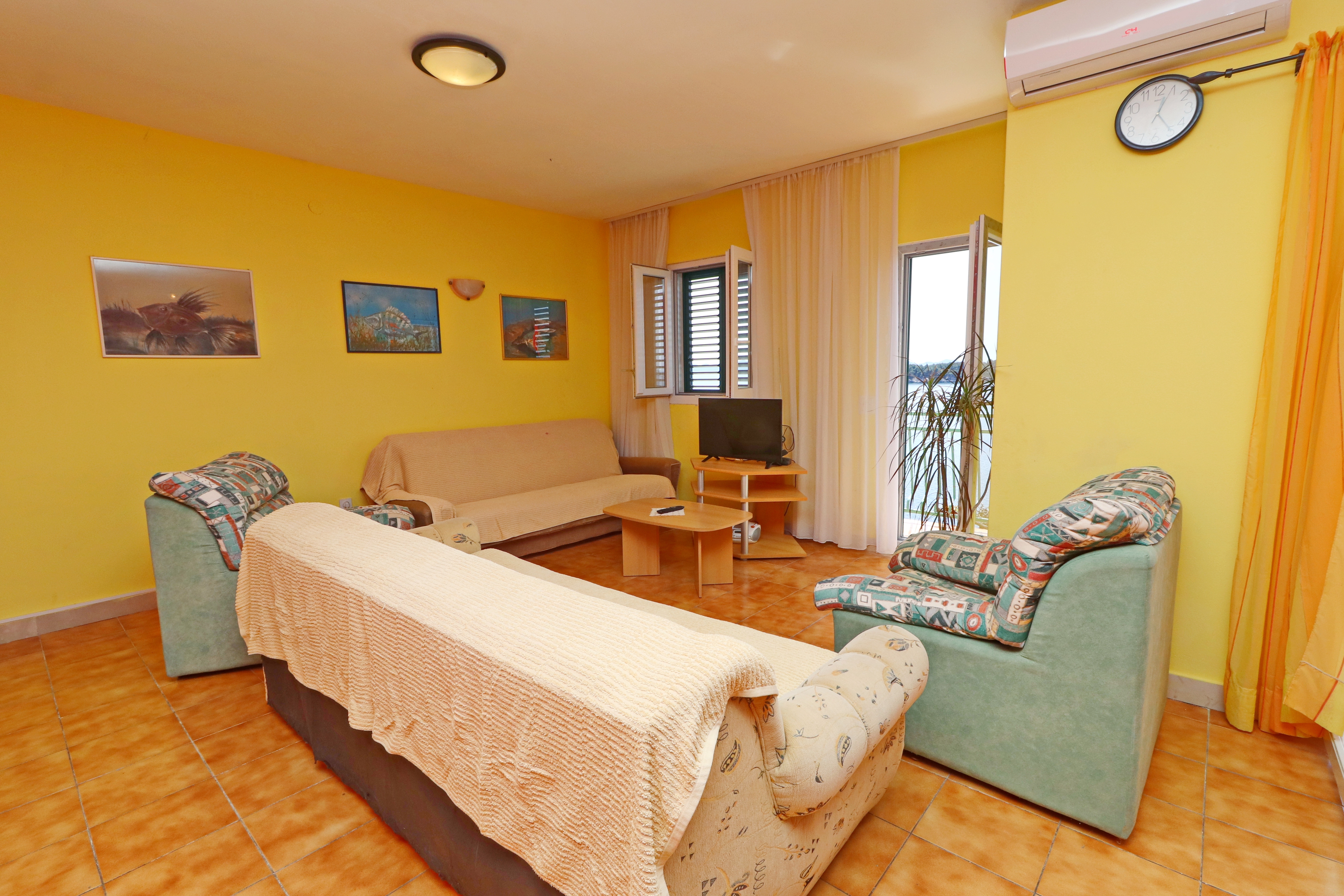 Three bedroom apartment with terrace and sea view Prižba, Korčula (A-18165-a)