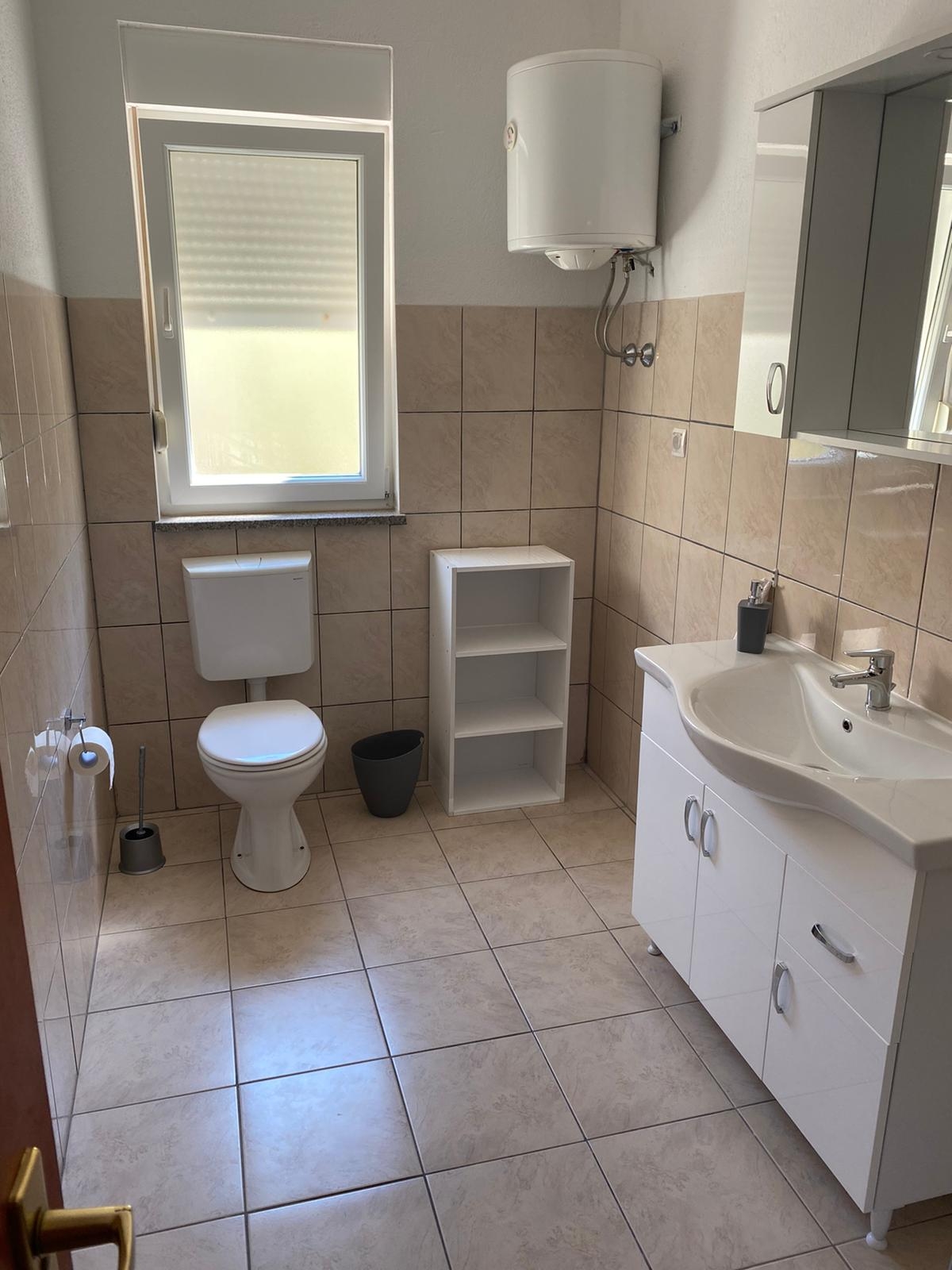Three bedroom apartment near beach Sevid, Trogir  A-a