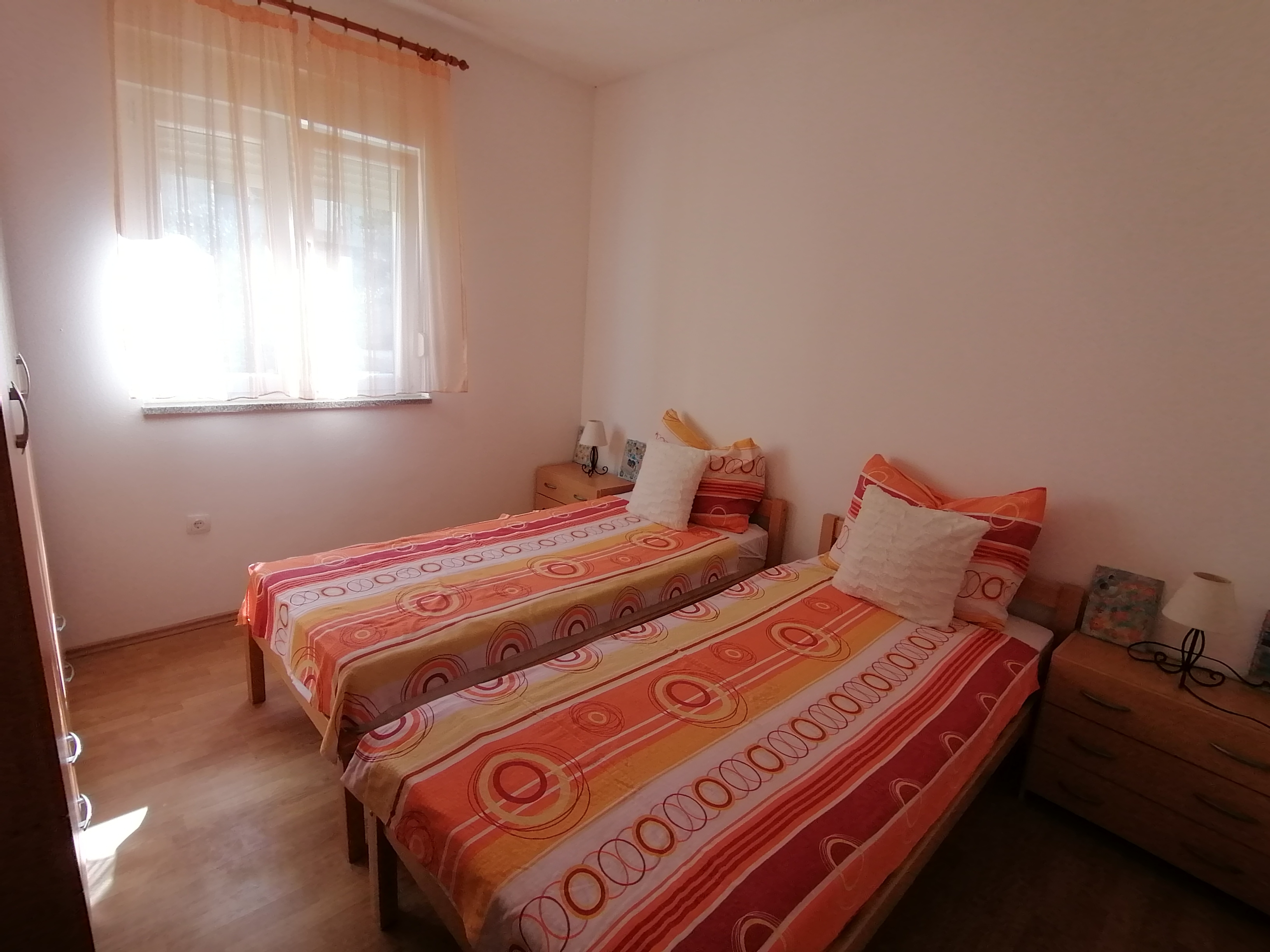 Three bedroom apartment near beach Sevid, Trogir  A-a