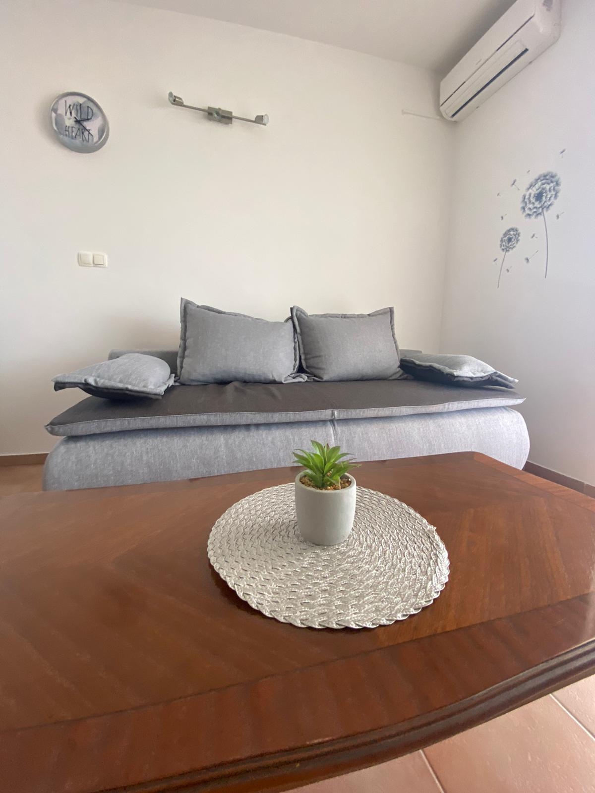 Three bedroom apartment near beach Sevid, Trogir (A-18168-a) Three bedroom apartment near beach Sevid, Trogir (A-18168-a)