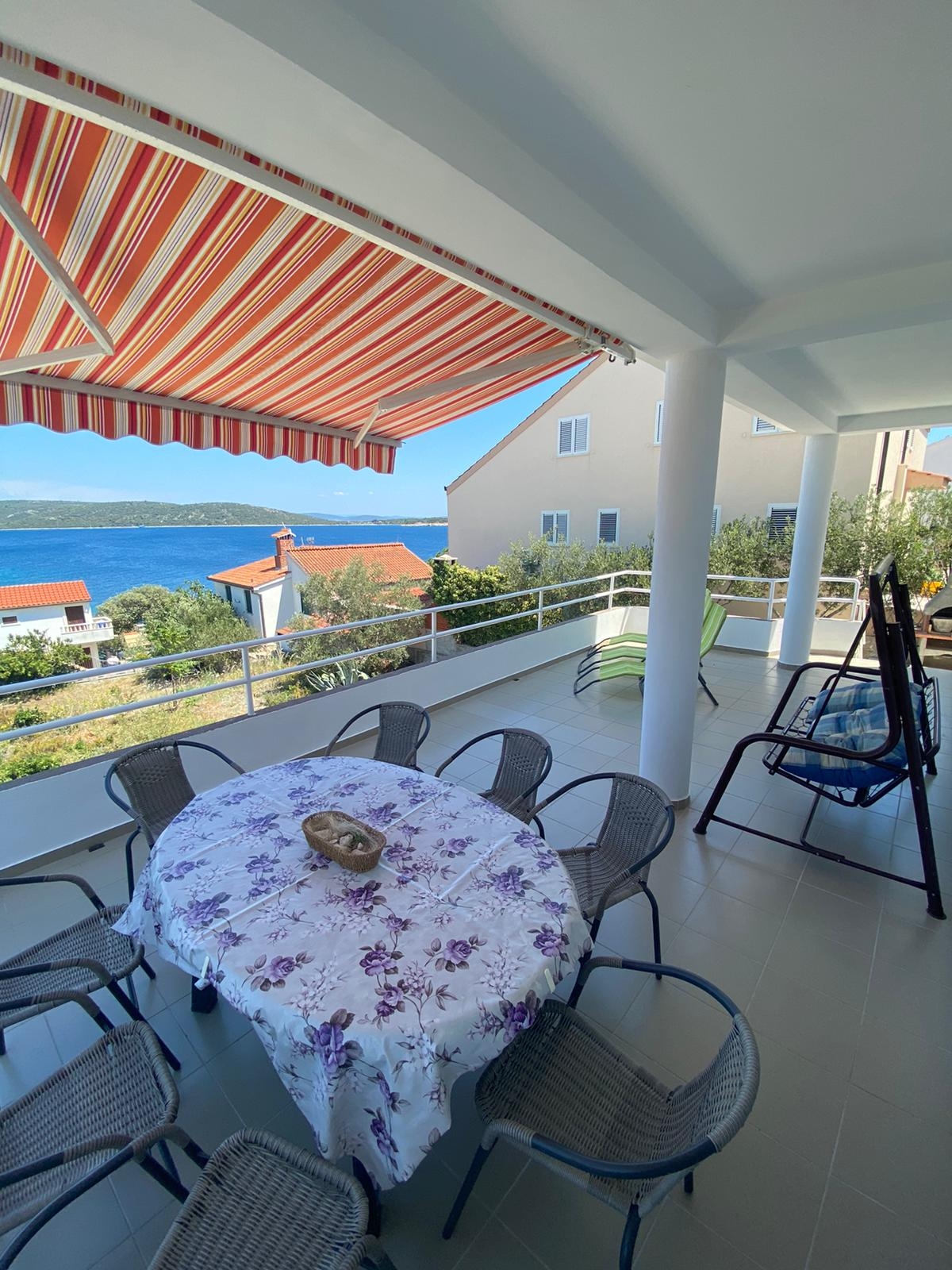 Three bedroom apartment near beach Sevid, Trogir  A-a