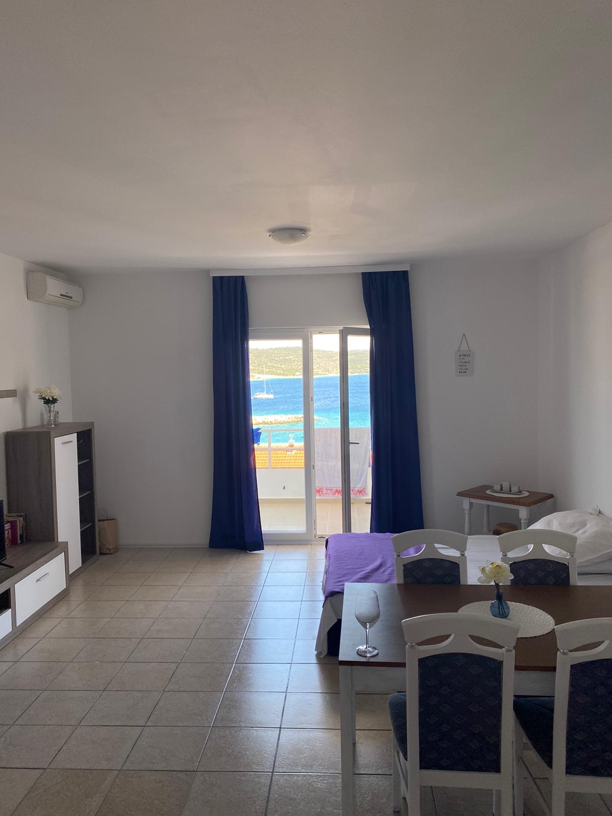 One bedroom apartment near beach Sevid, Trogir (A-18168-b)