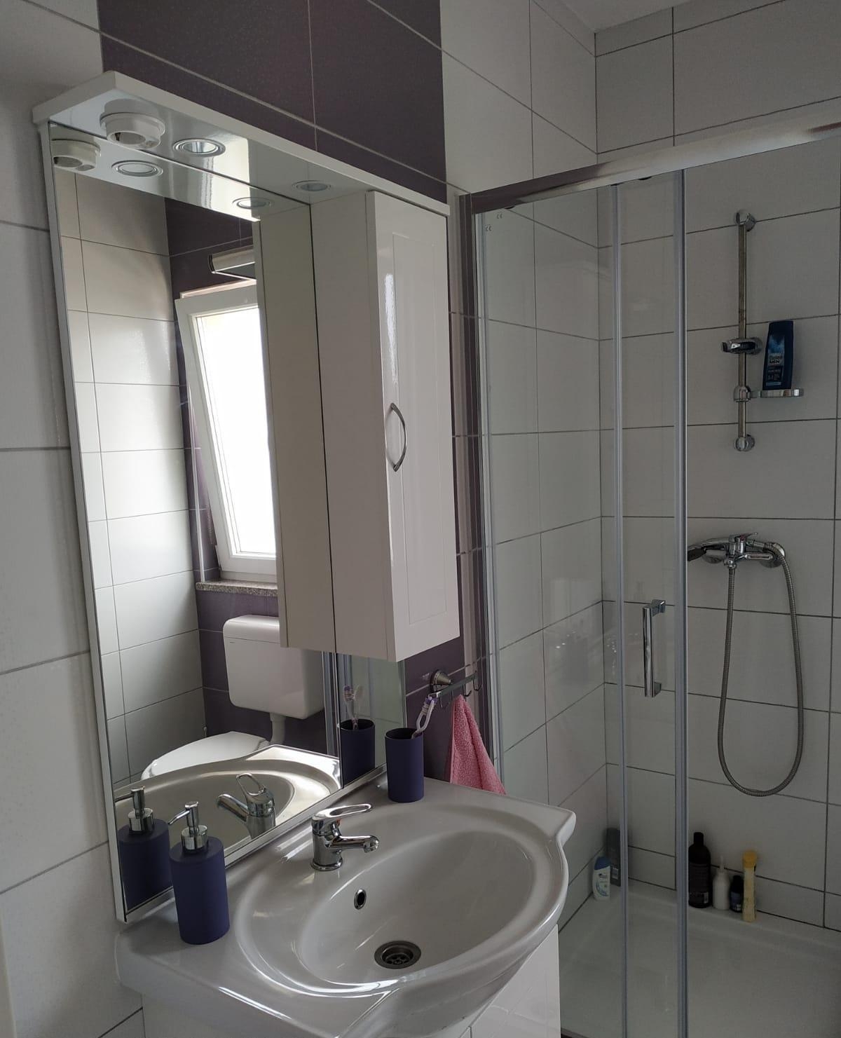 One bedroom apartment near beach Sevid, Trogir  A-c