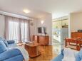 Sala de estar Makarska, Sala de estar in the apartment, air condition available y WiFi.