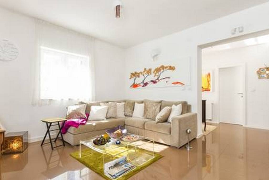 Four bedroom house with terrace Bisko, Zagora  K