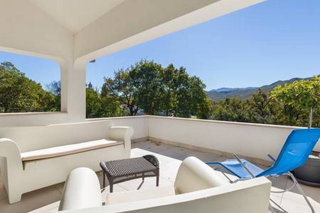 Four bedroom house with terrace Bisko, Zagora  K