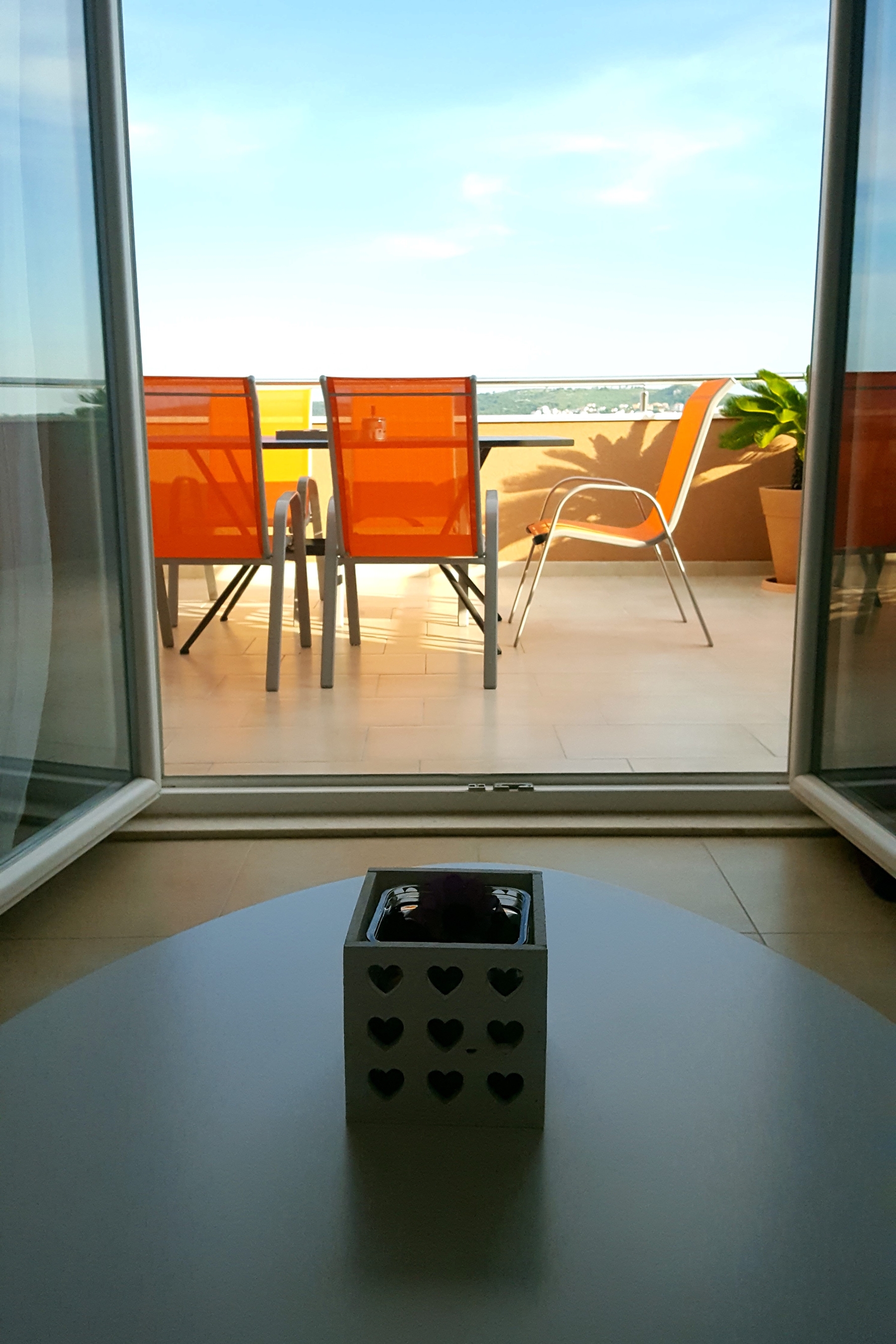 Two bedroom apartment with balcony and sea view Seget Donji, Trogir (A-18188-a)