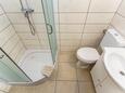 Ванная комната Malinska, Ванная комната в размещении типа studio-apartment, WiFi.