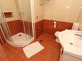 Koupelna Kustići, Koupelna v ubytování typu apartment.