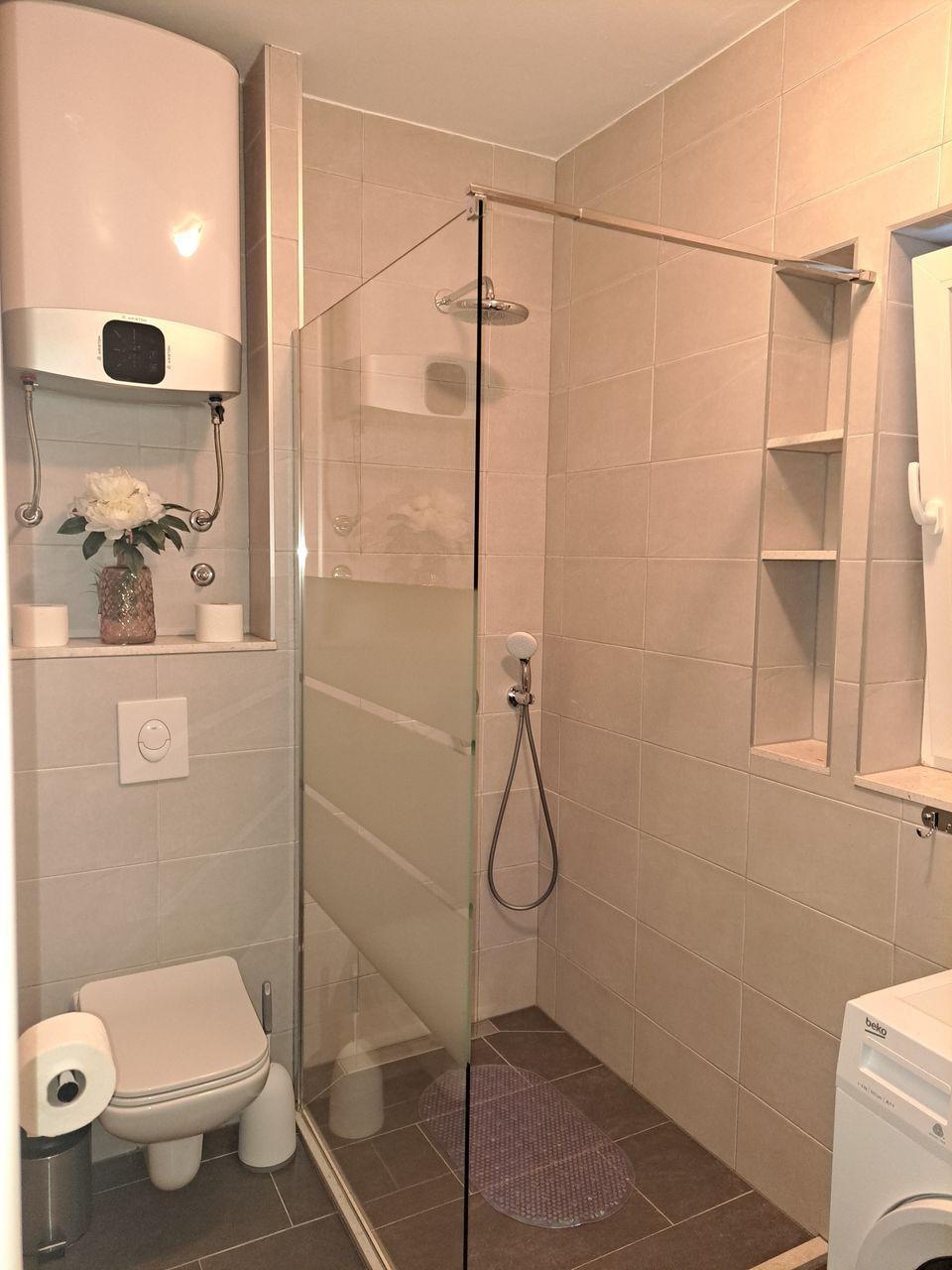 One bedroom apartment with balcony and sea view Makarska  A-a