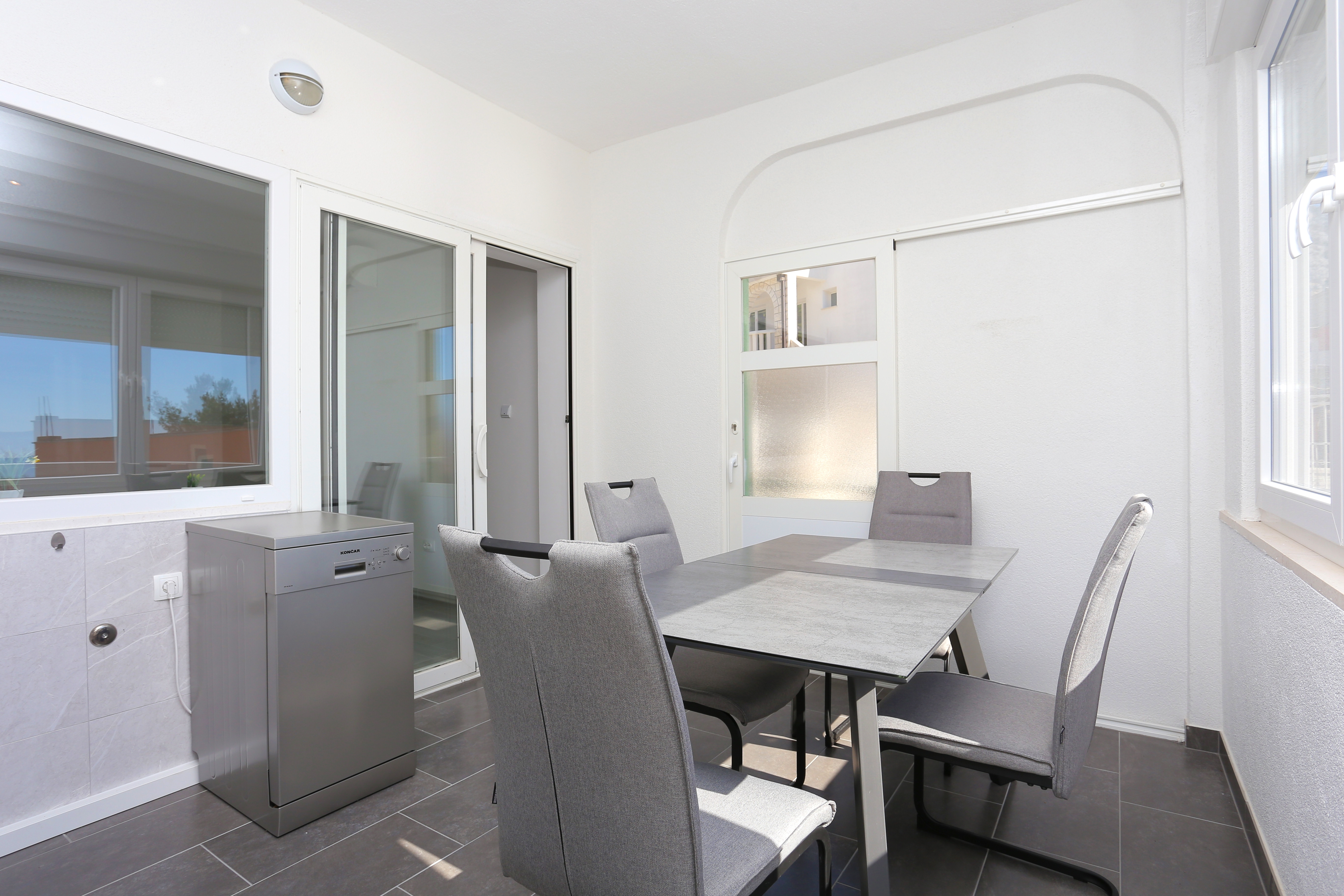 One bedroom apartment with balcony and sea view Makarska  A-a