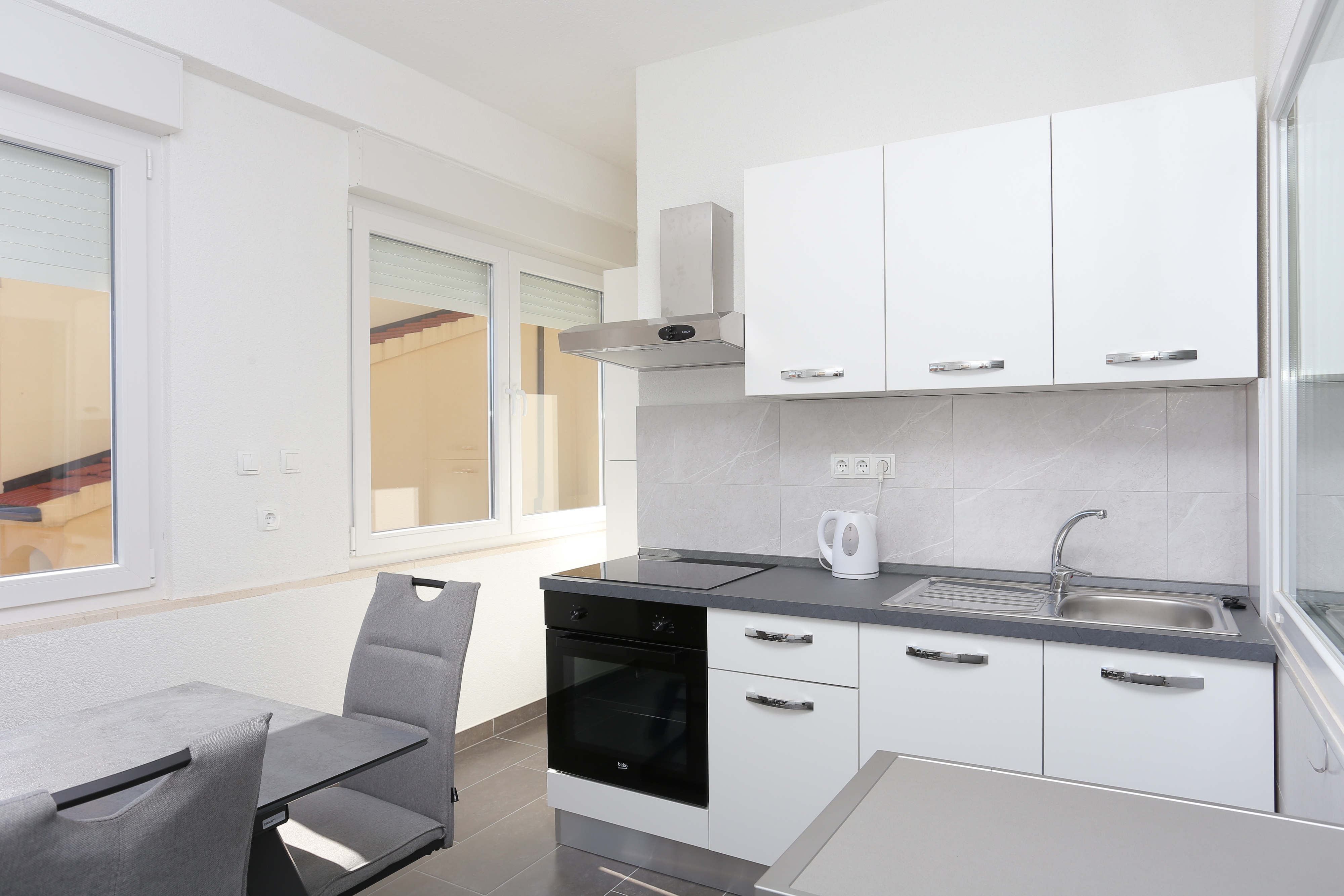One bedroom apartment with balcony and sea view Makarska  A-a