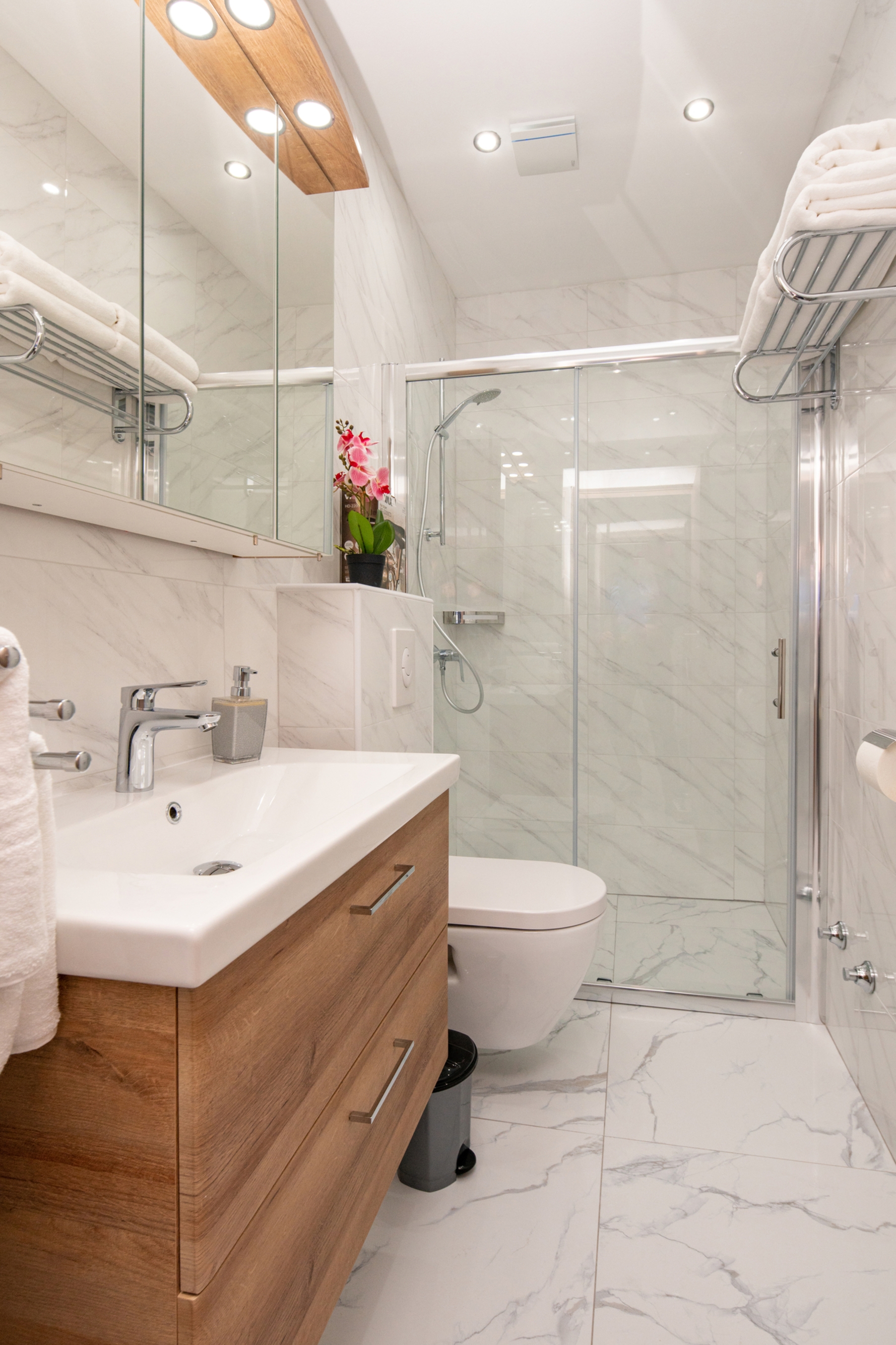 Comfortable and spacious house with terrace Turanj, Biograd  K