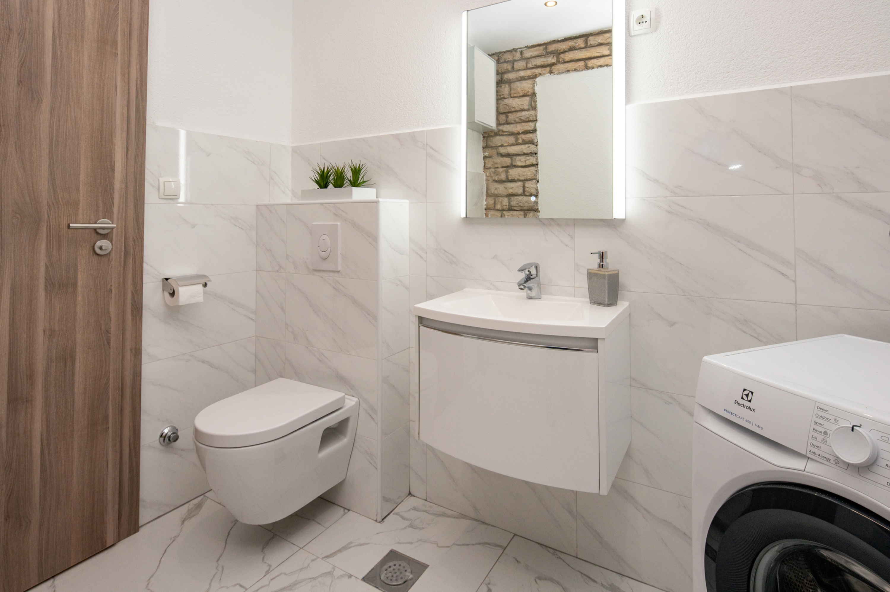Comfortable and spacious house with terrace Turanj, Biograd  K