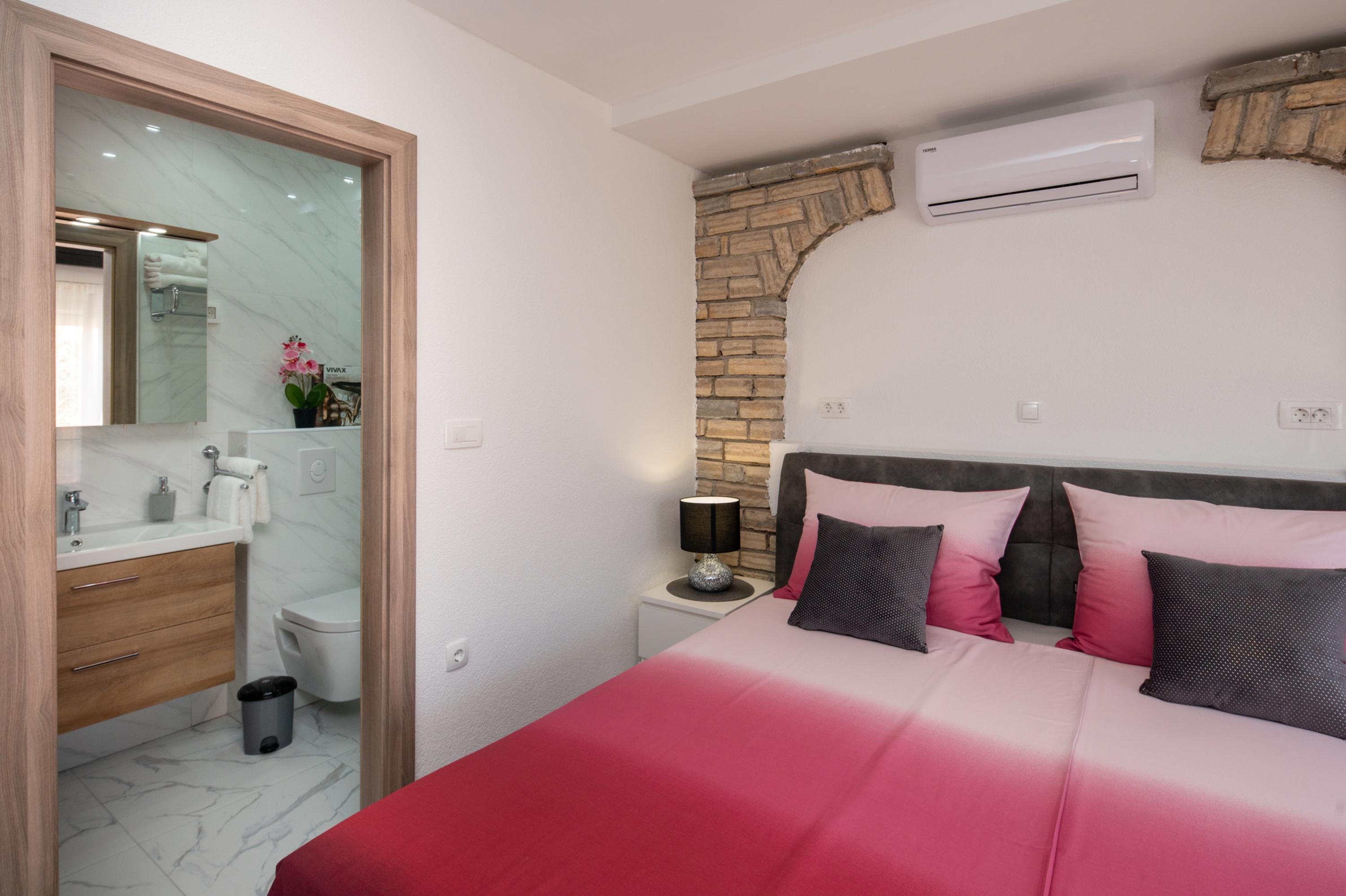 Comfortable and spacious house with terrace Turanj, Biograd  K