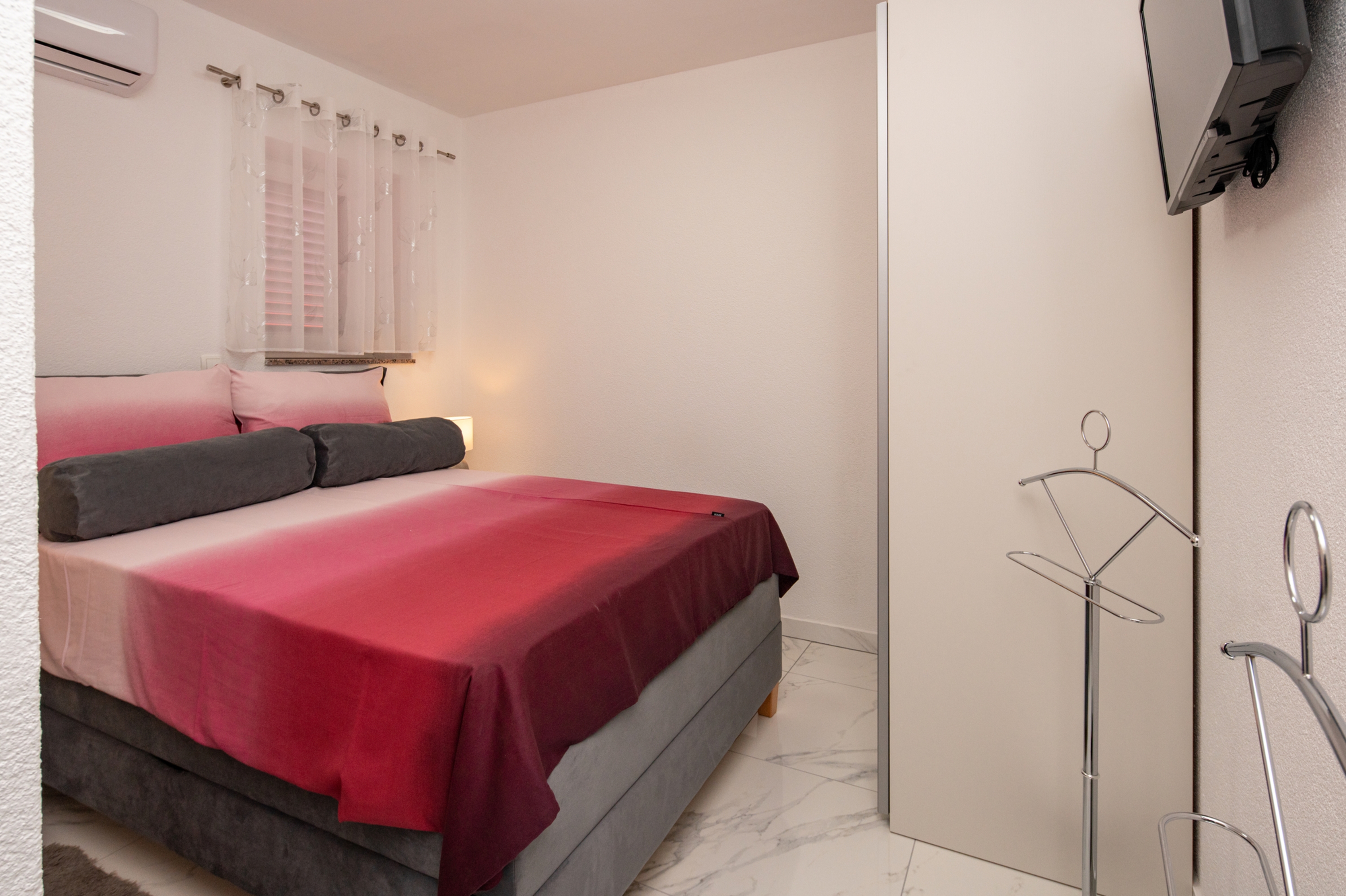 Comfortable and spacious house with terrace Turanj, Biograd  K