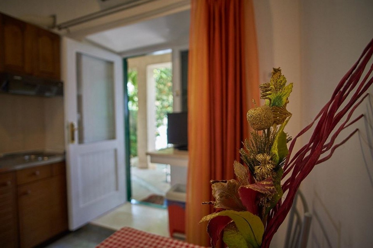 One bedroom apartment with terrace Vinišće, Trogir (A-18225-a) One bedroom apartment with terrace Vinišće, Trogir (A-18225-a)