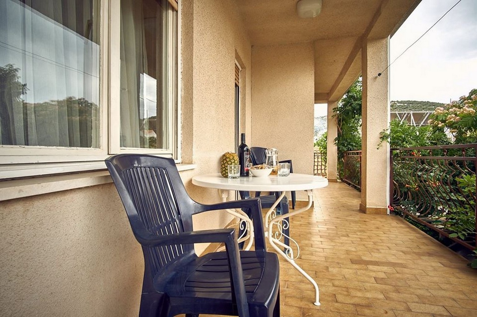 Four bedroom apartment with balcony and sea view Vinišće, Trogir  A-b