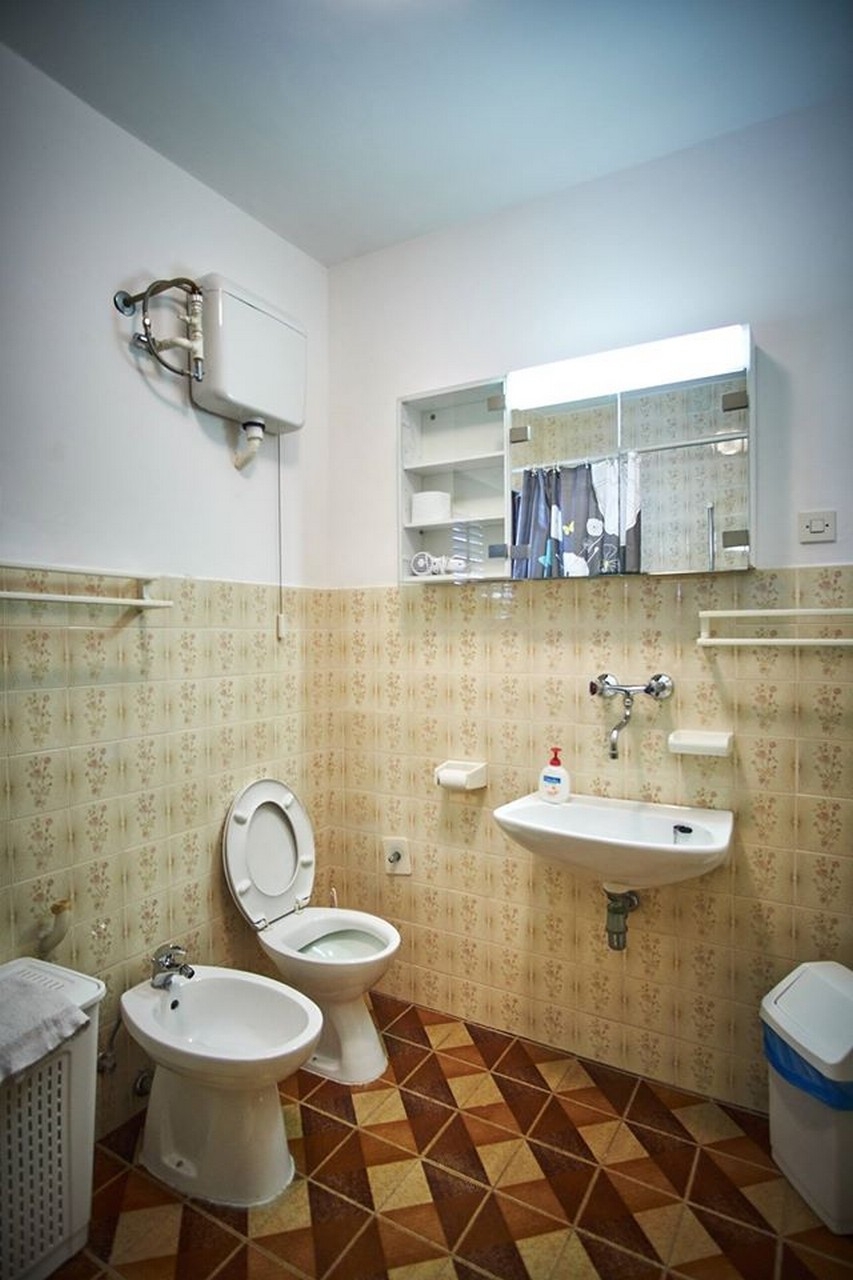 Four bedroom apartment with balcony and sea view Vinišće, Trogir  A-b