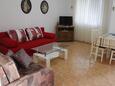 Obývací pokoj Metajna, Obývací pokoj v ubytování typu apartment, domácí mazlíčci povoleni a WiFi.