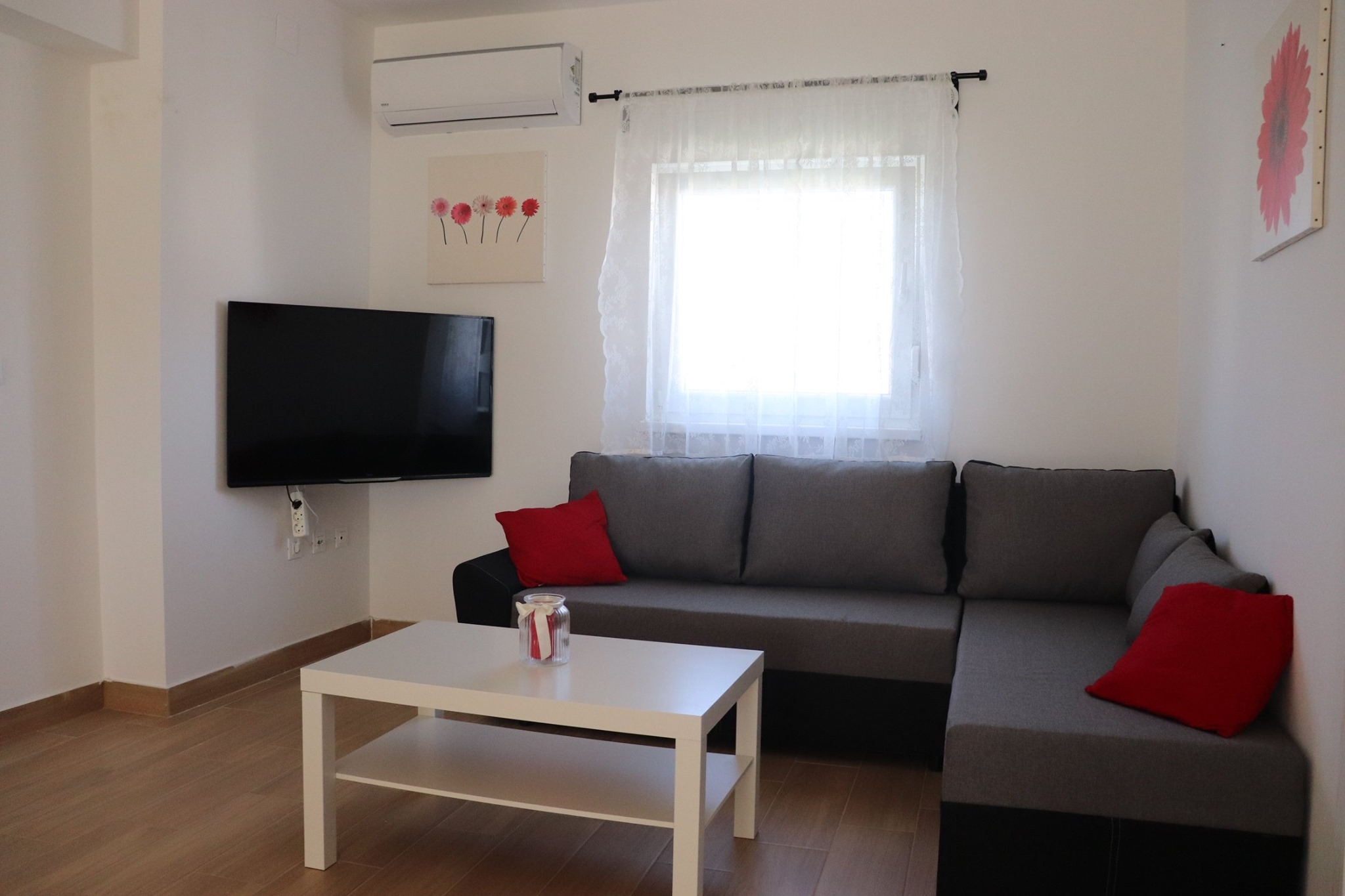 Three bedroom apartment with balcony and sea view Kukljica, Ugljan (A-18238-c)