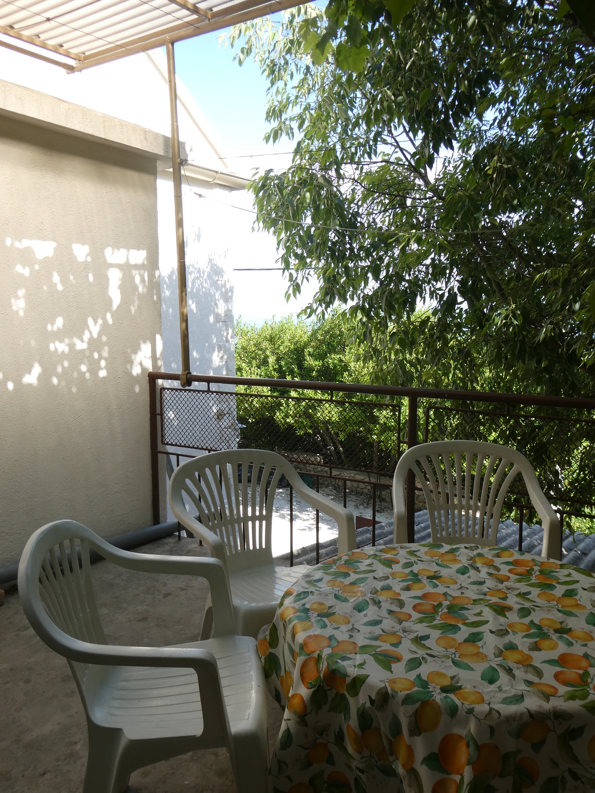 Two bedroom house with terrace and sea view Lokva Rogoznica, Omiš  K