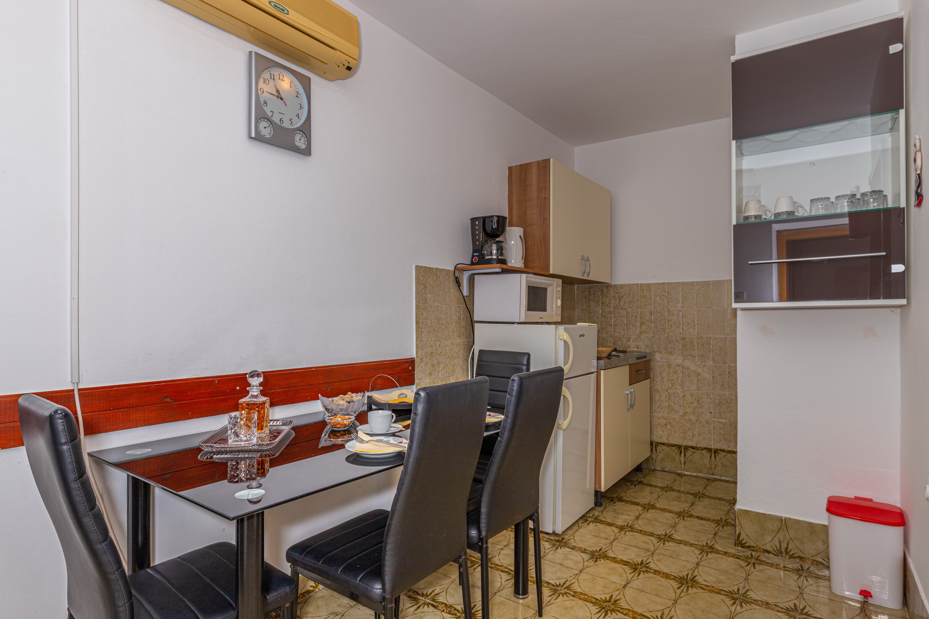 One bedroom apartment with terrace Dramalj (Crikvenica) (A-18262-a)
