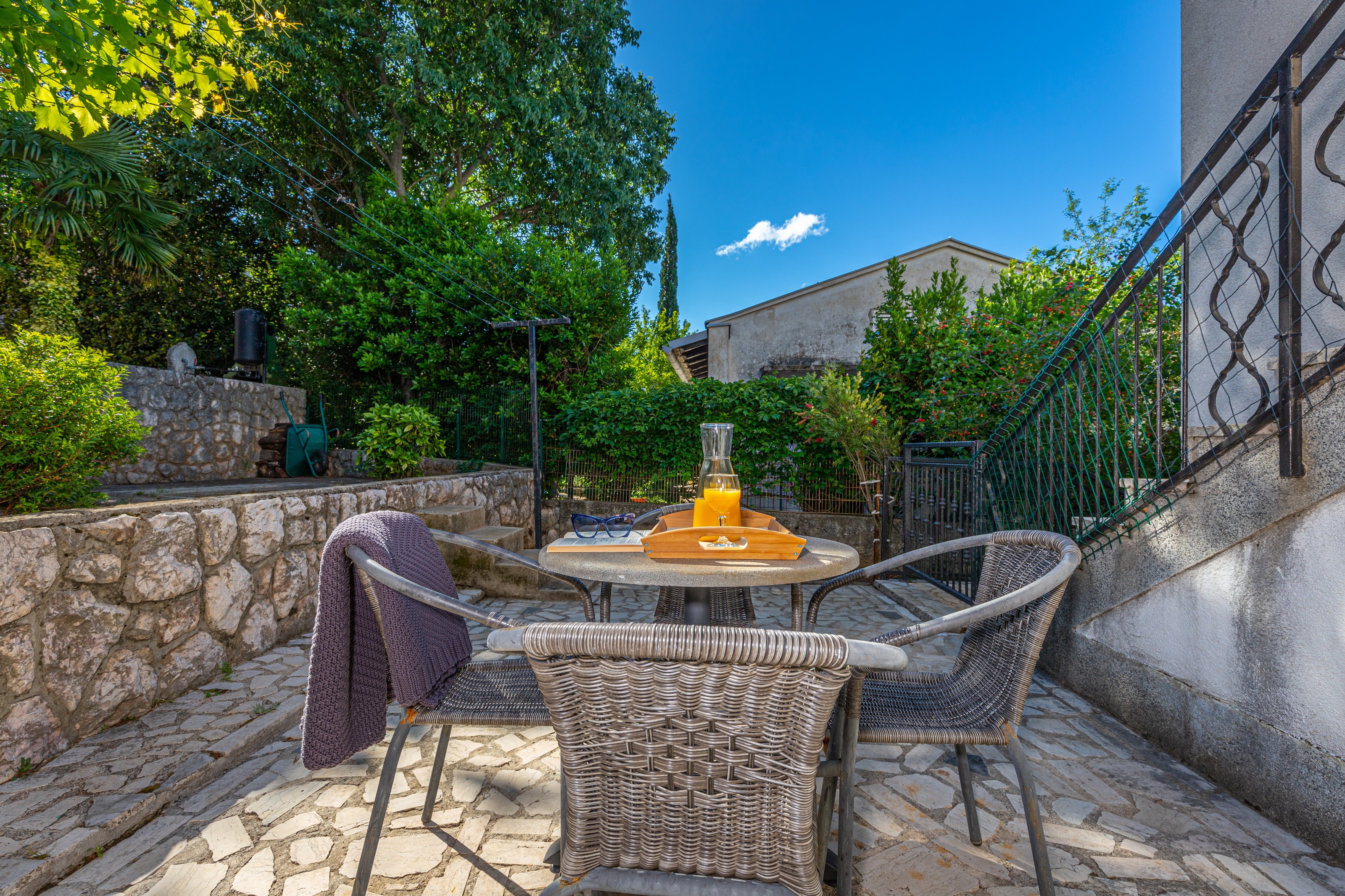 One bedroom apartment with terrace Dramalj (Crikvenica) (A-18262-a)