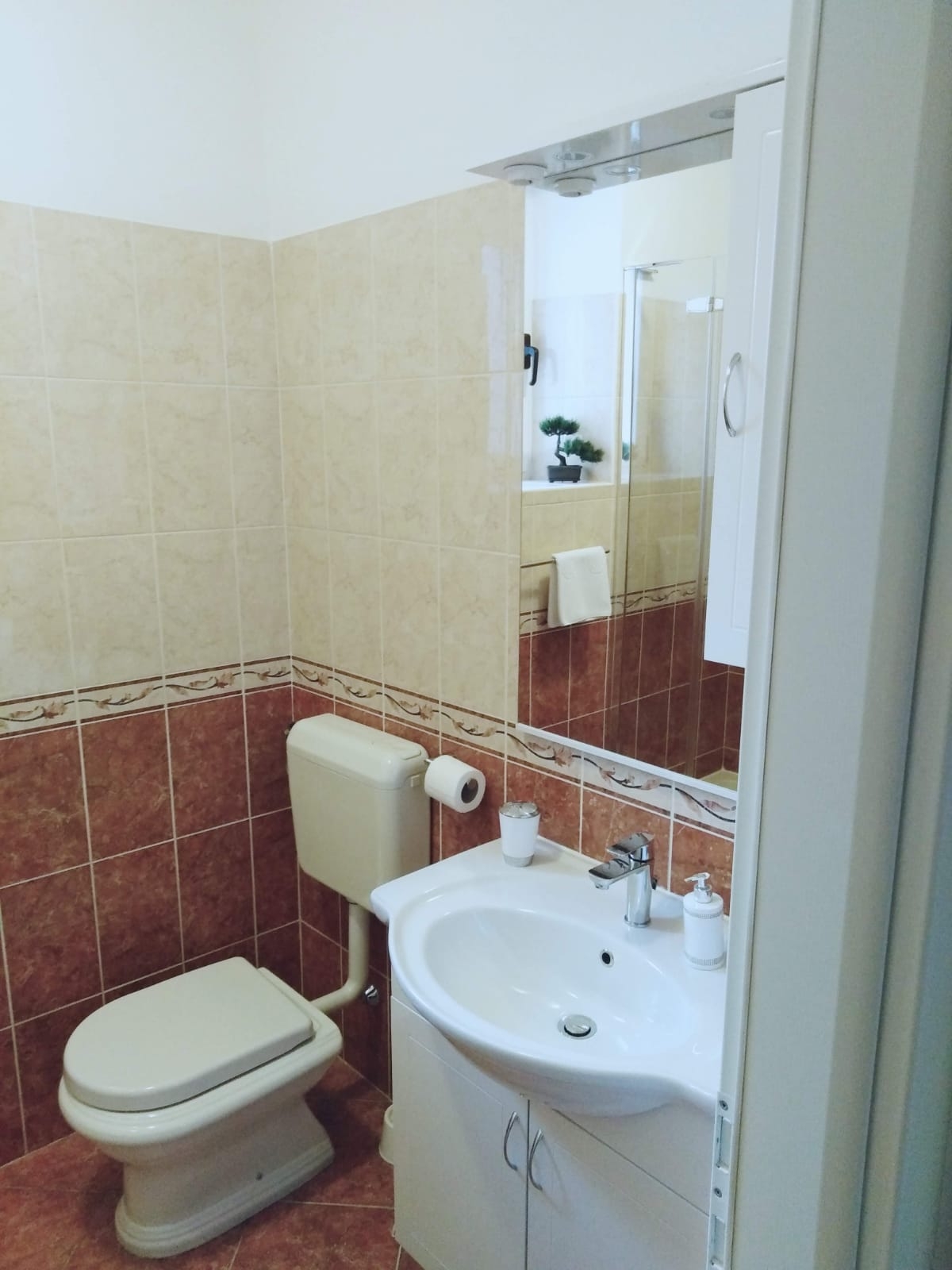 Two bedroom apartment with terrace and sea view Kaštel Kambelovac, Kaštela  A-a