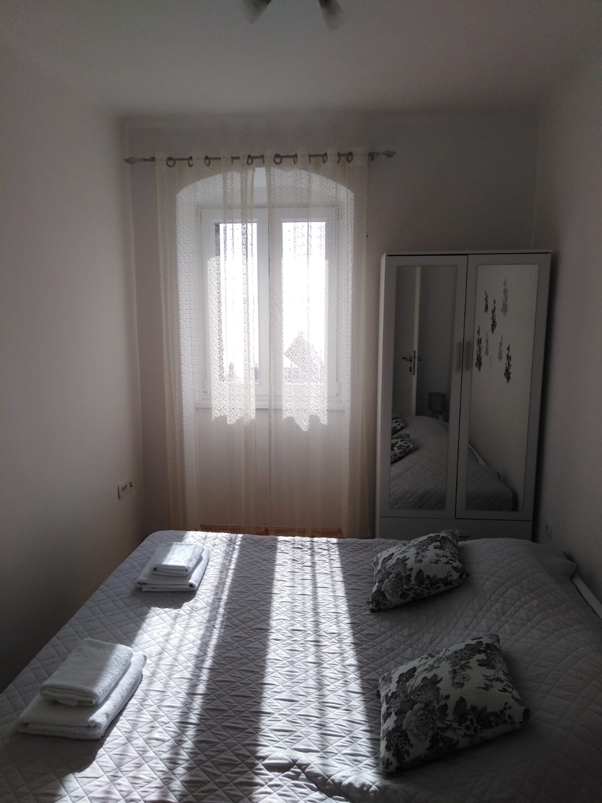 Two bedroom apartment with terrace and sea view Kaštel Kambelovac, Kaštela  A-a
