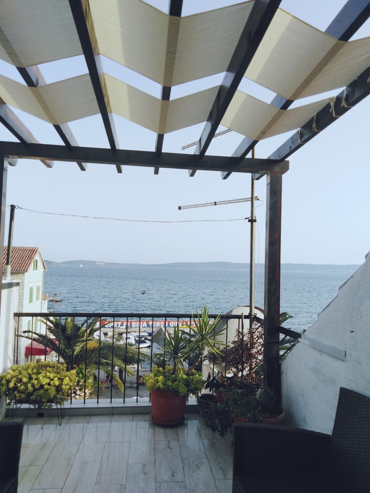 Two bedroom apartment with terrace and sea view Kaštel Kambelovac, Kaštela  A-a
