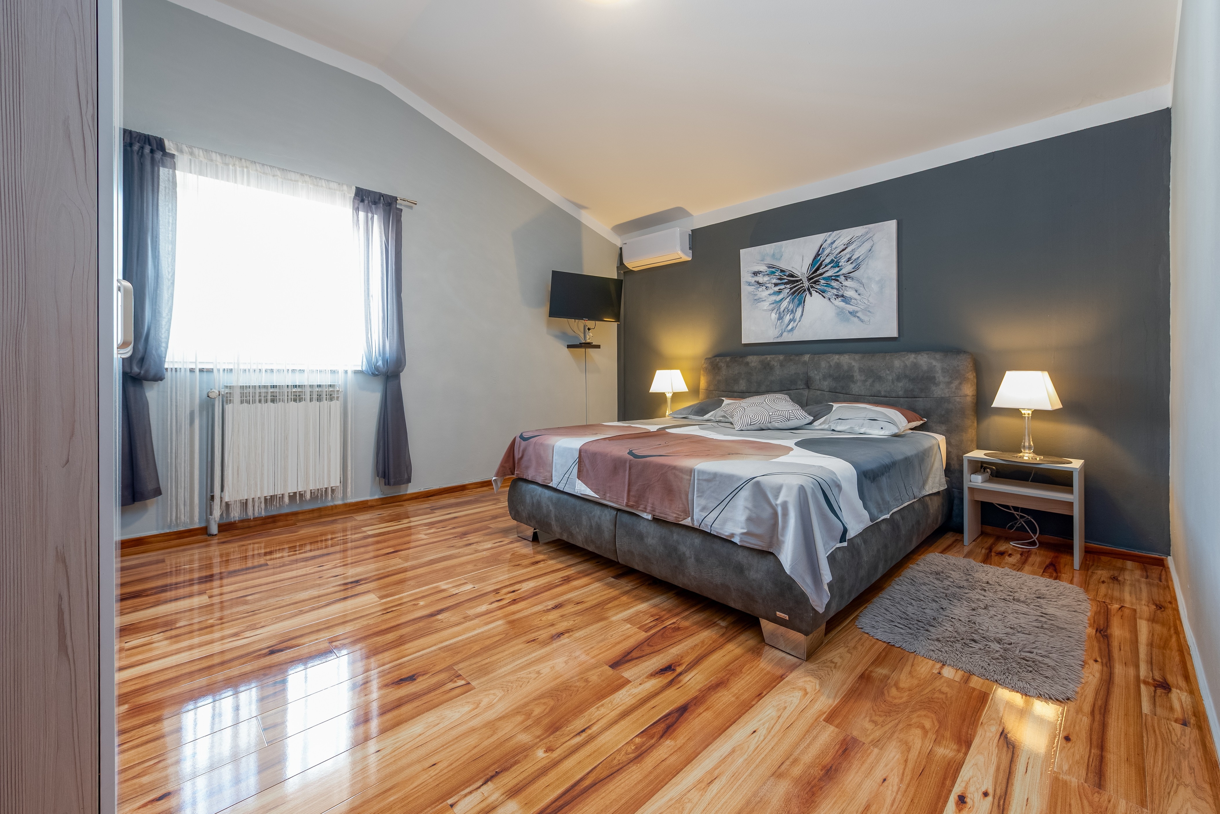 Comfortable and spacious house with terrace and sea view Turanj, Biograd  K