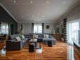 Turanj, Гостиная 2 в размещении типа house, доступный кондиционер и WiFi.