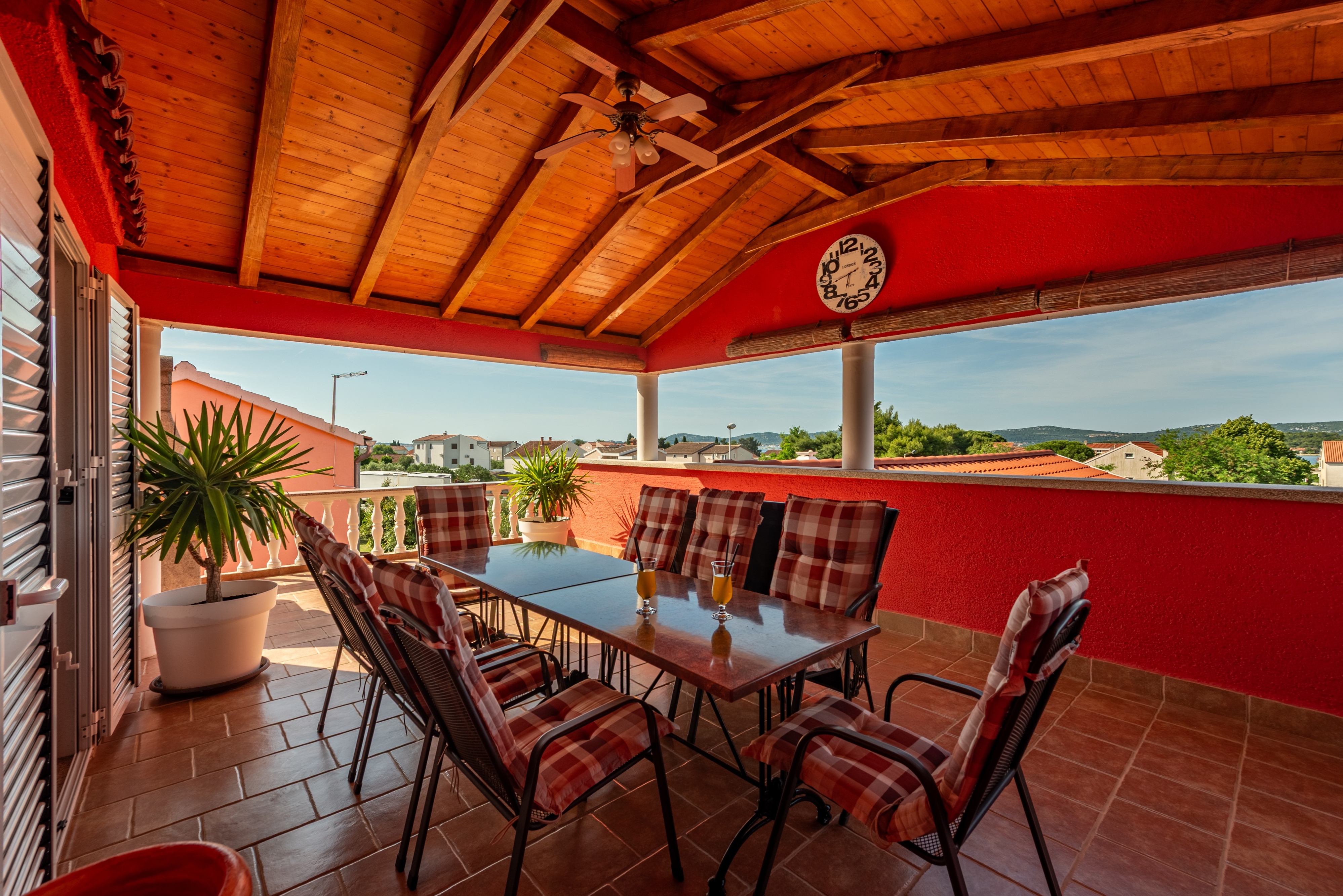 Comfortable and spacious house with terrace and sea view Turanj, Biograd  K