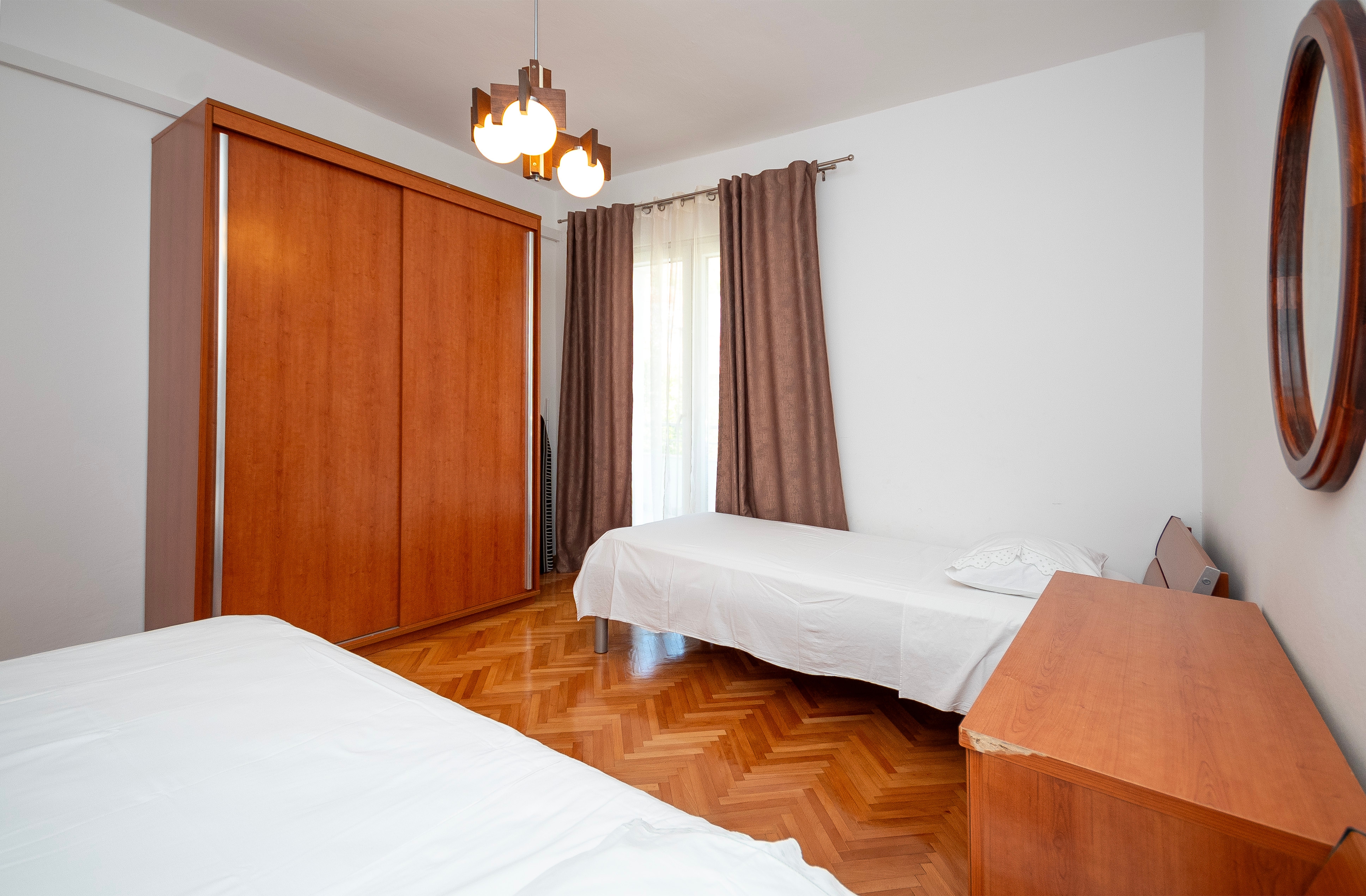 Three bedroom apartment near beach Sumpetar, Omiš  A-a