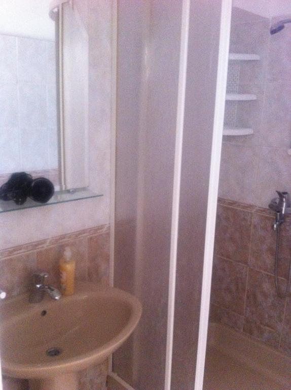 Two bedroom apartment with terrace and sea view Brna, Korčula  A-a