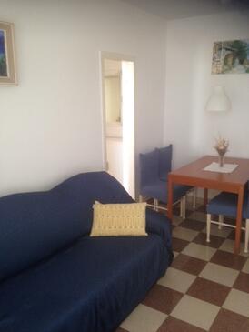 Brna, Living room in the apartment, air condition available, (pet friendly) and WiFi.