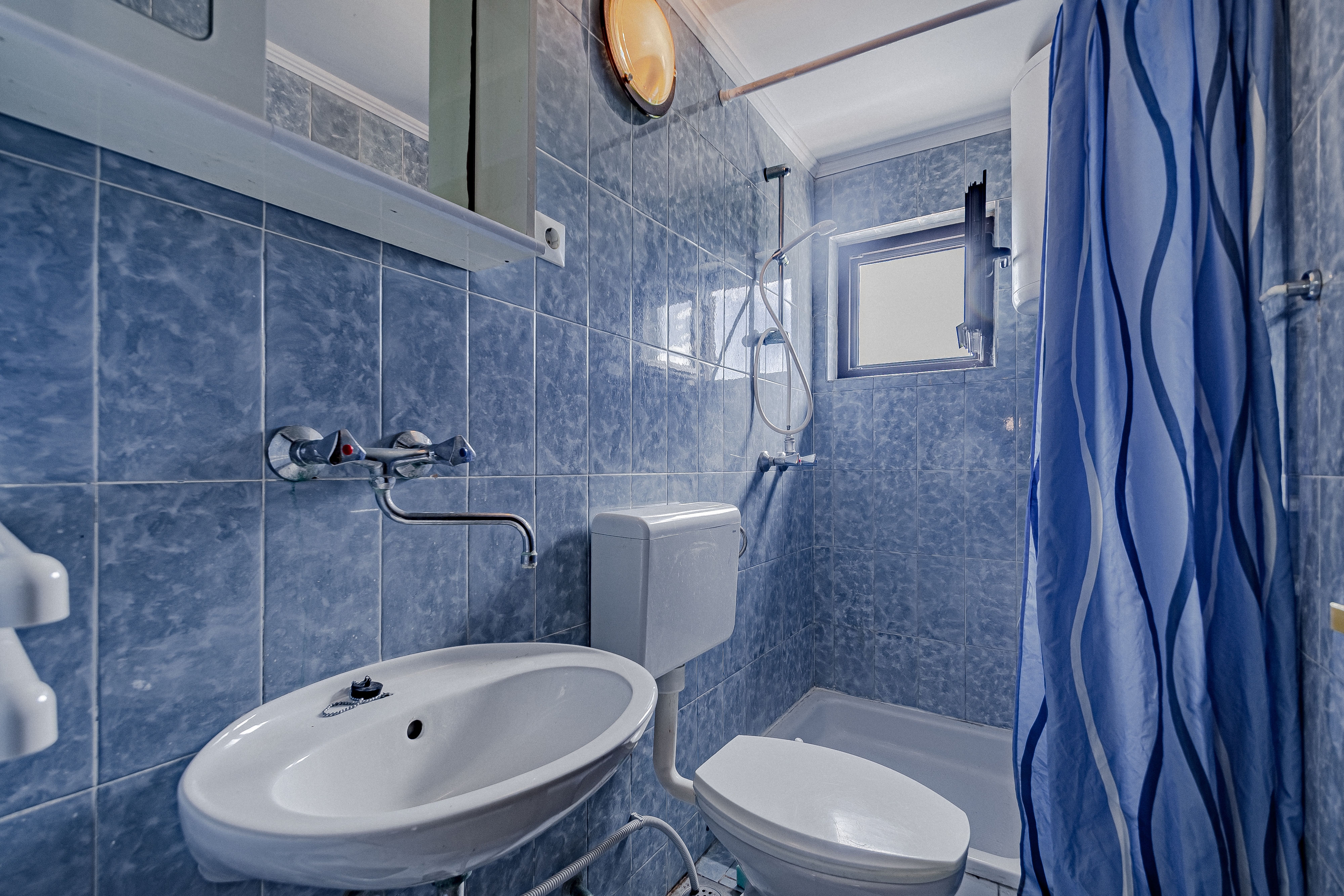 Two bedroom apartment near beach Zavalatica, Korčula  A-b