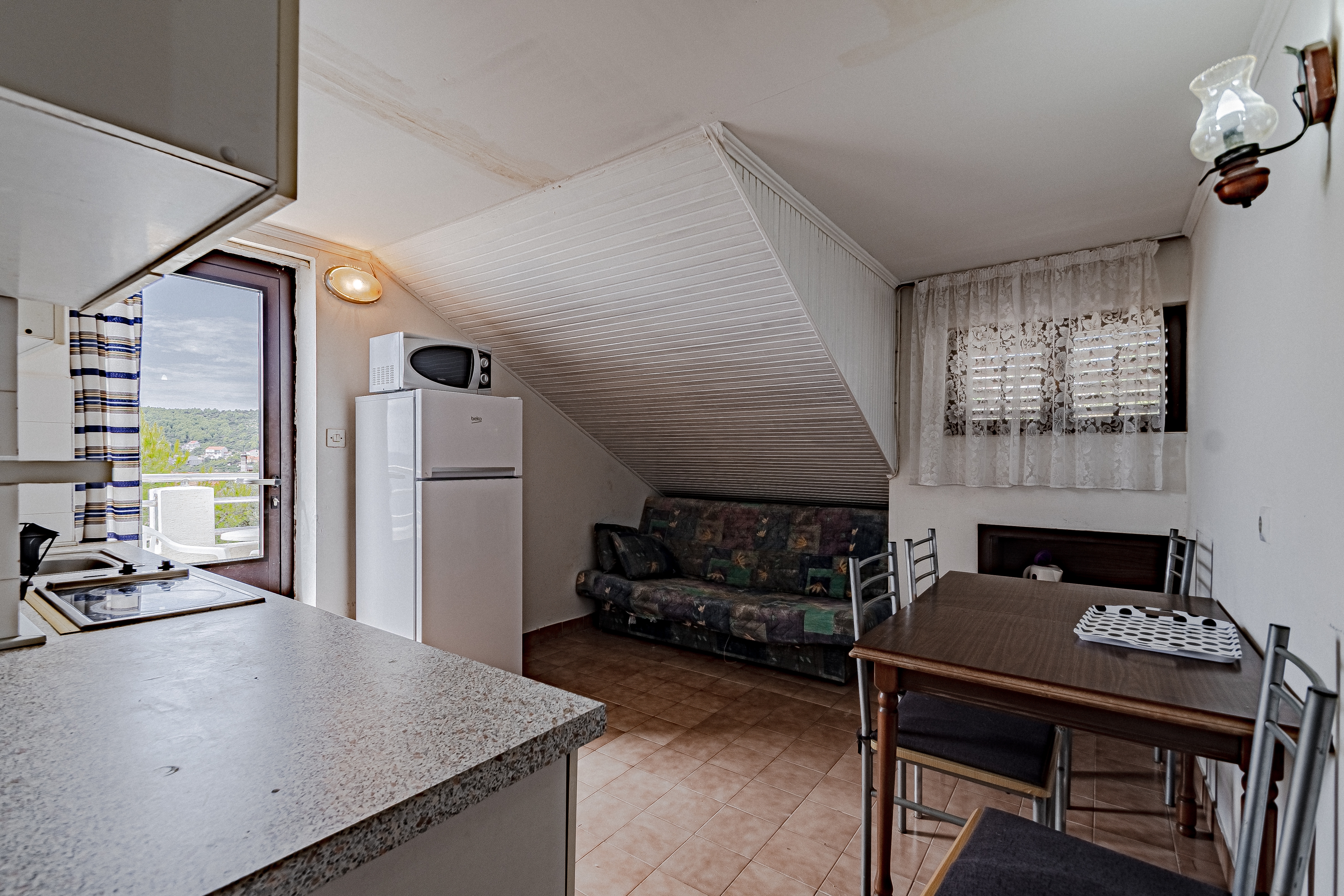 Two bedroom apartment near beach Zavalatica, Korčula  A-b
