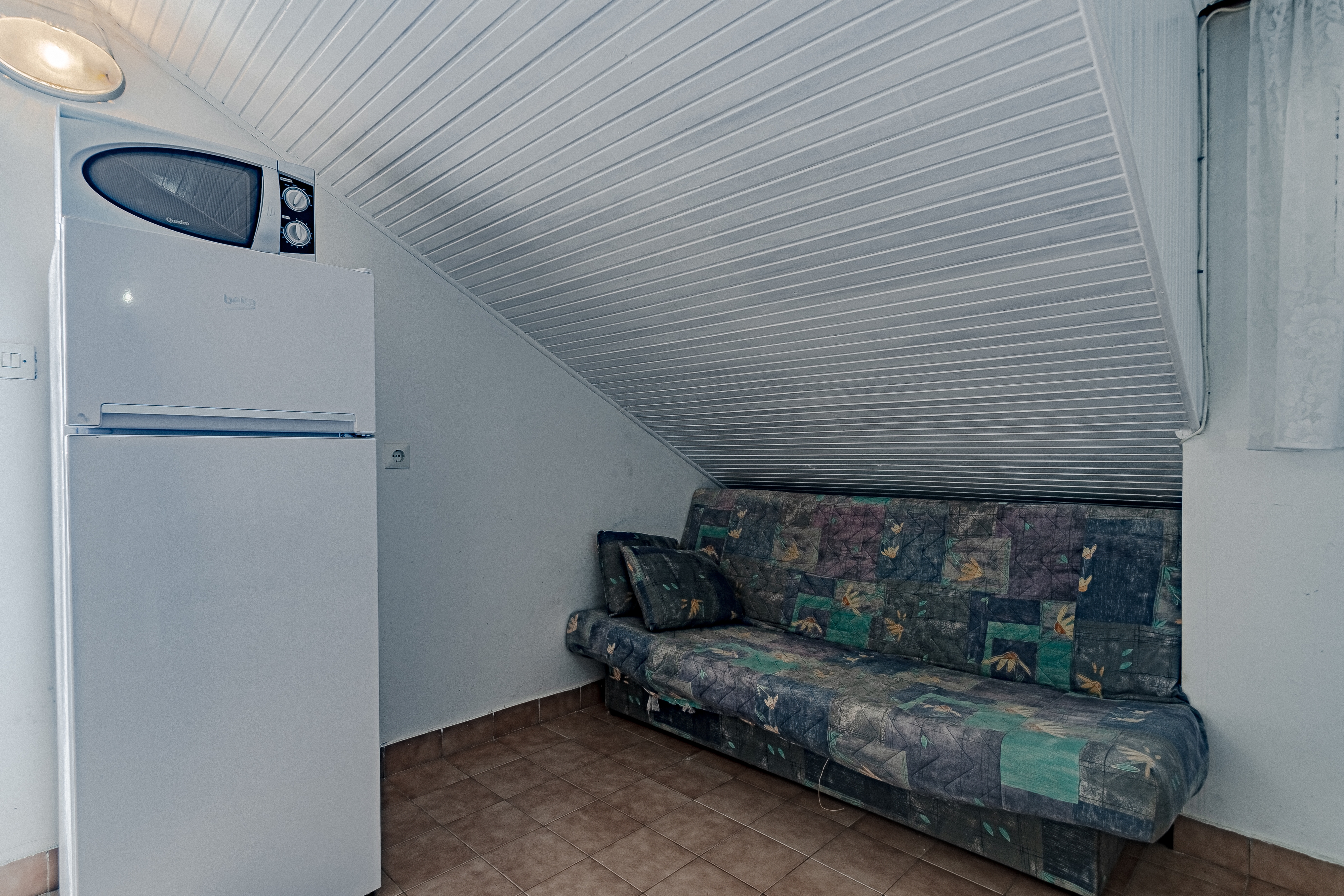 Two bedroom apartment near beach Zavalatica, Korčula  A-b