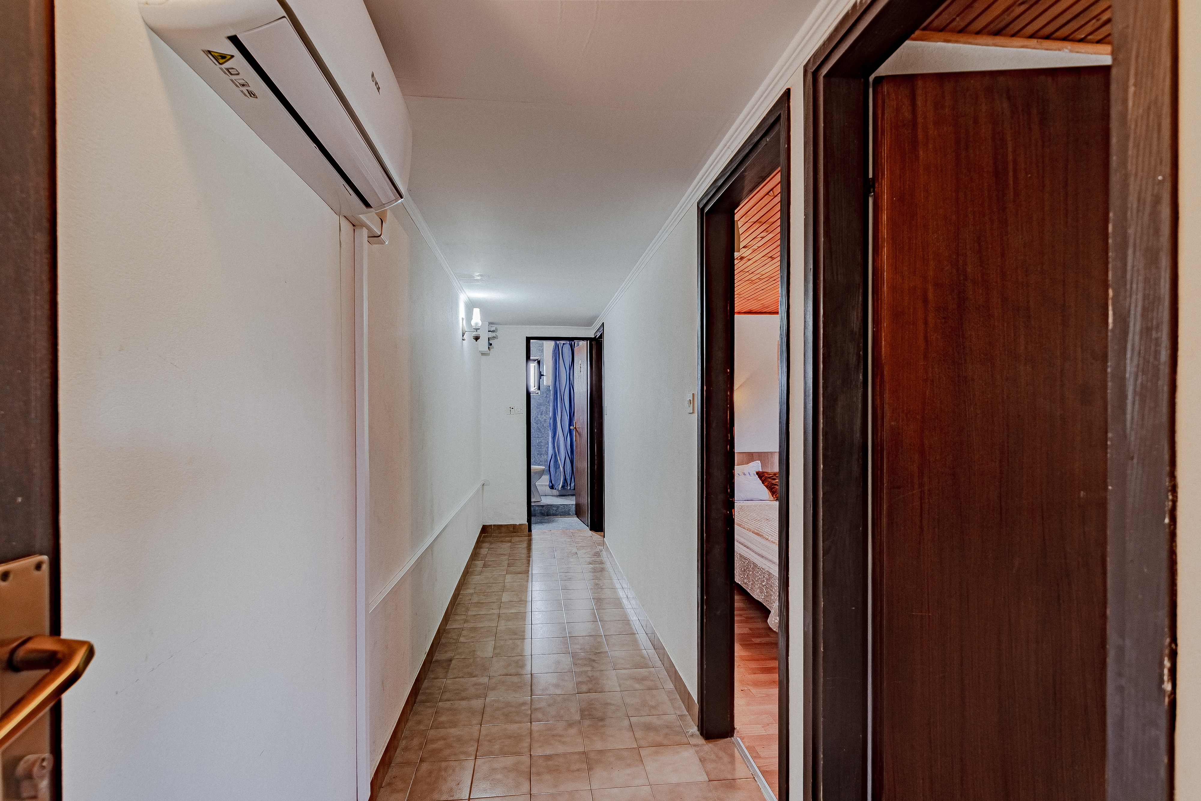 Two bedroom apartment near beach Zavalatica, Korčula  A-b