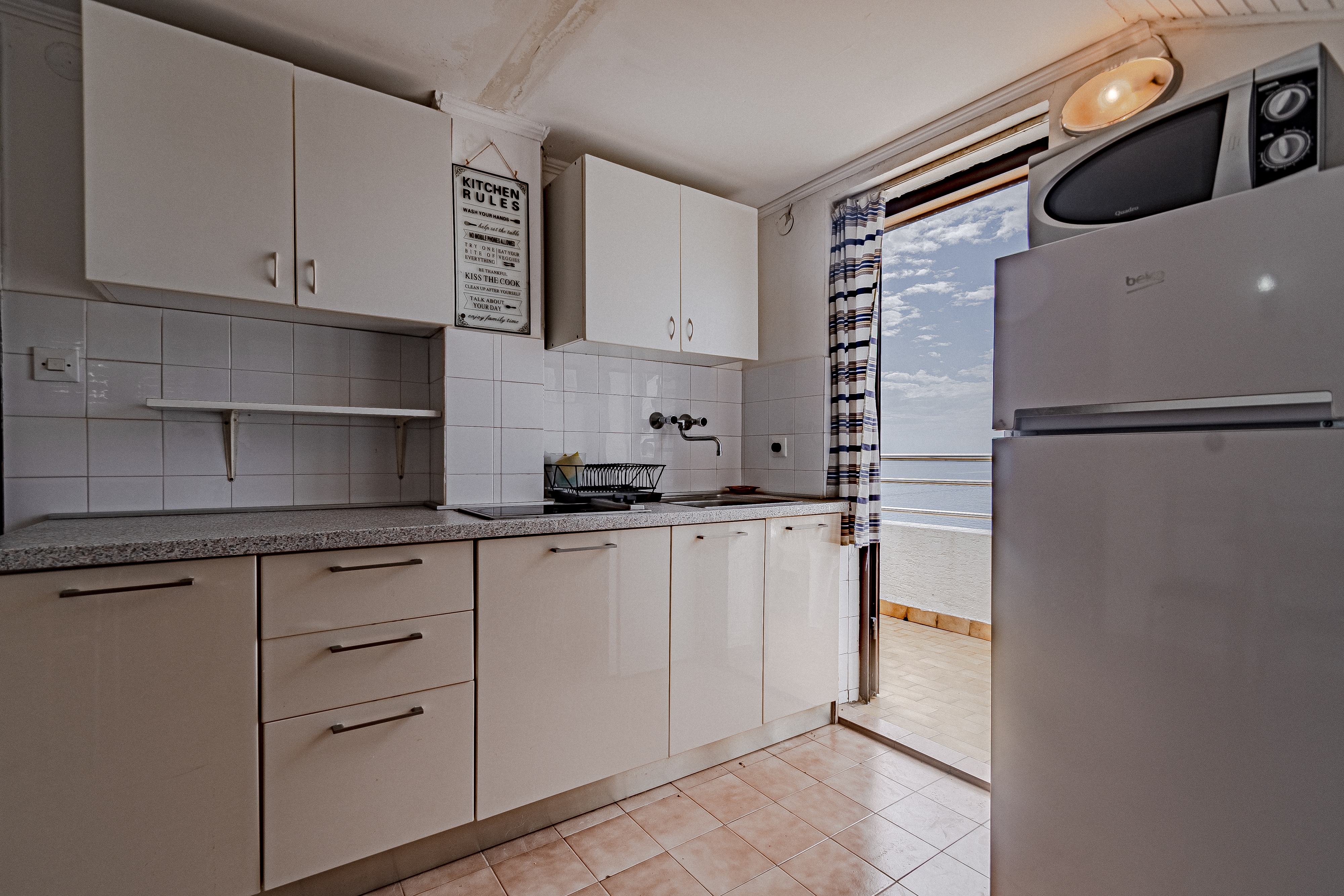 Two bedroom apartment near beach Zavalatica, Korčula  A-b